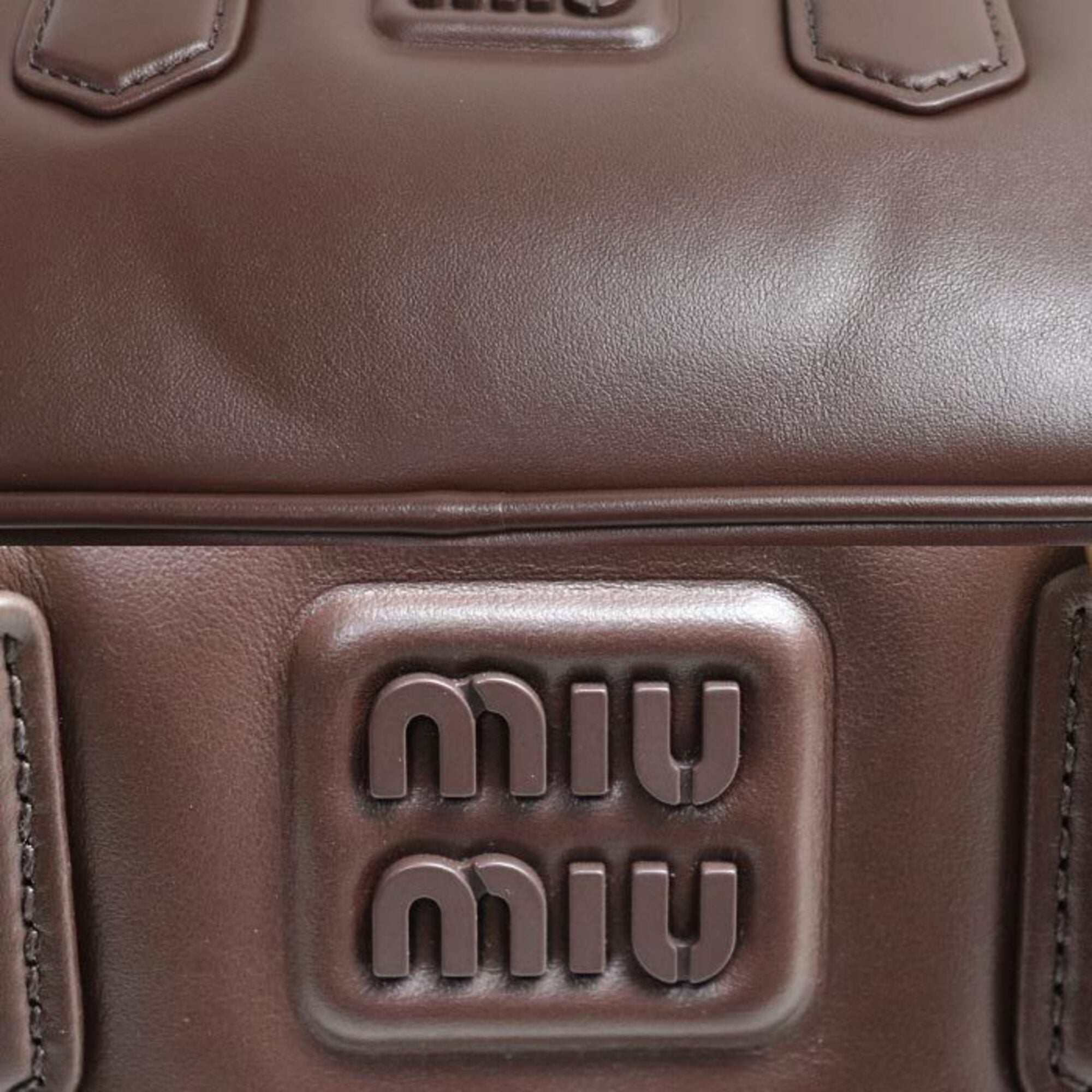 Miu Miu Gold Leather Shoulder Bag (Pre-Owned)