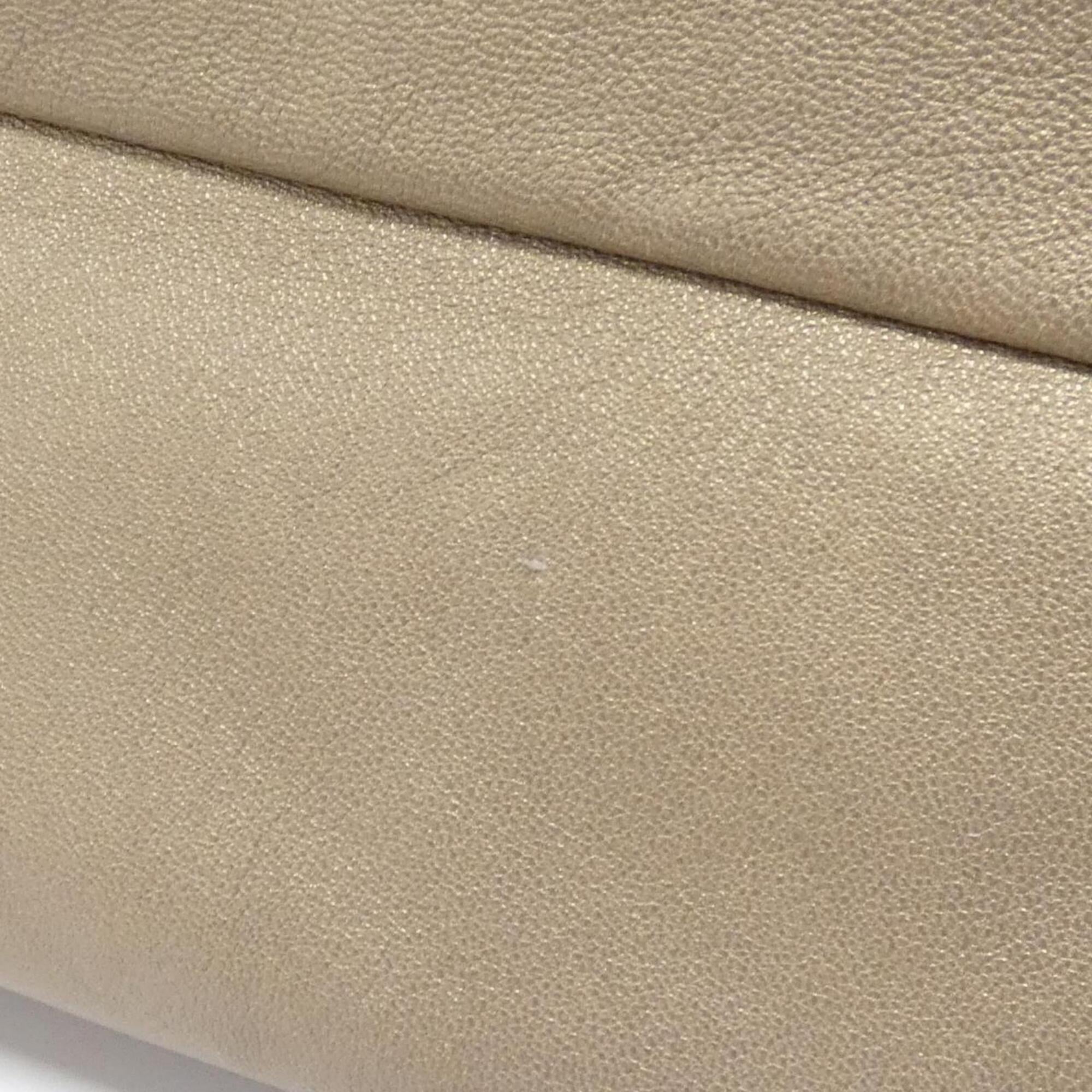 Loewe Gold Leather Handbag (Pre-Owned)
