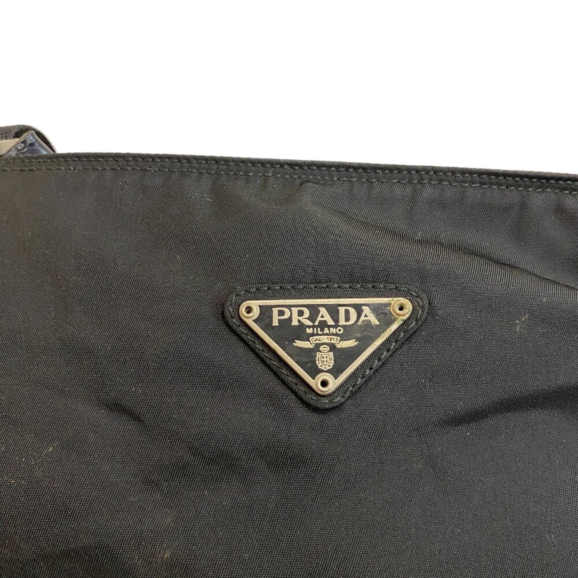 Prada Black Nylon Shoulder Bag (Pre-Owned)