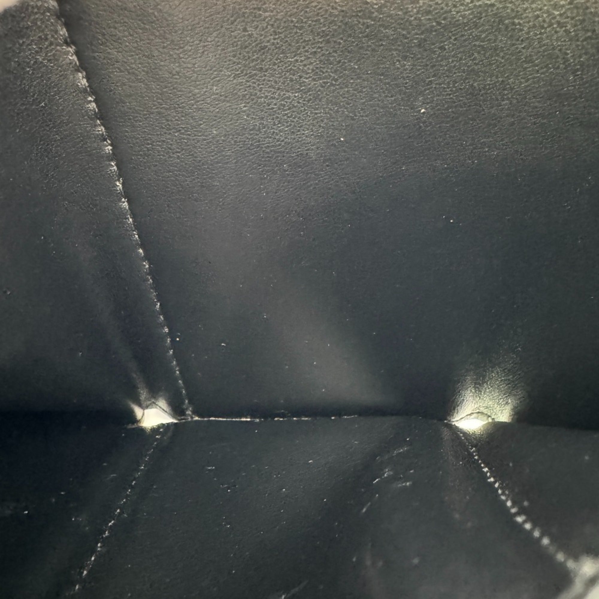 Burberry Black Leather Wallet (Tri-Fold) (Pre-Owned)