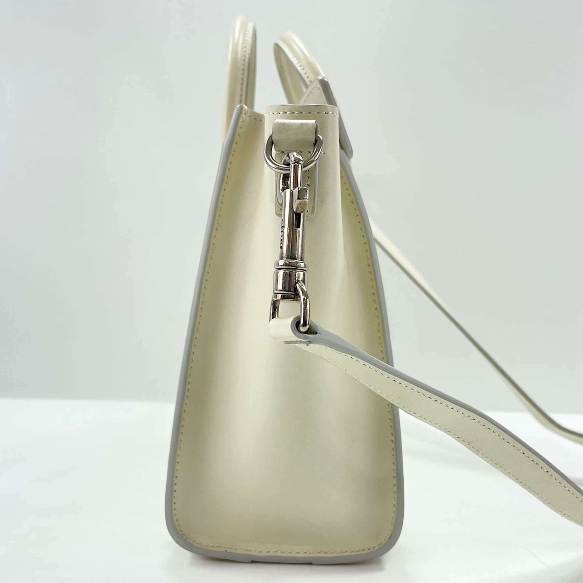 Celine Luggage Beige Handbag (Pre-Owned)
