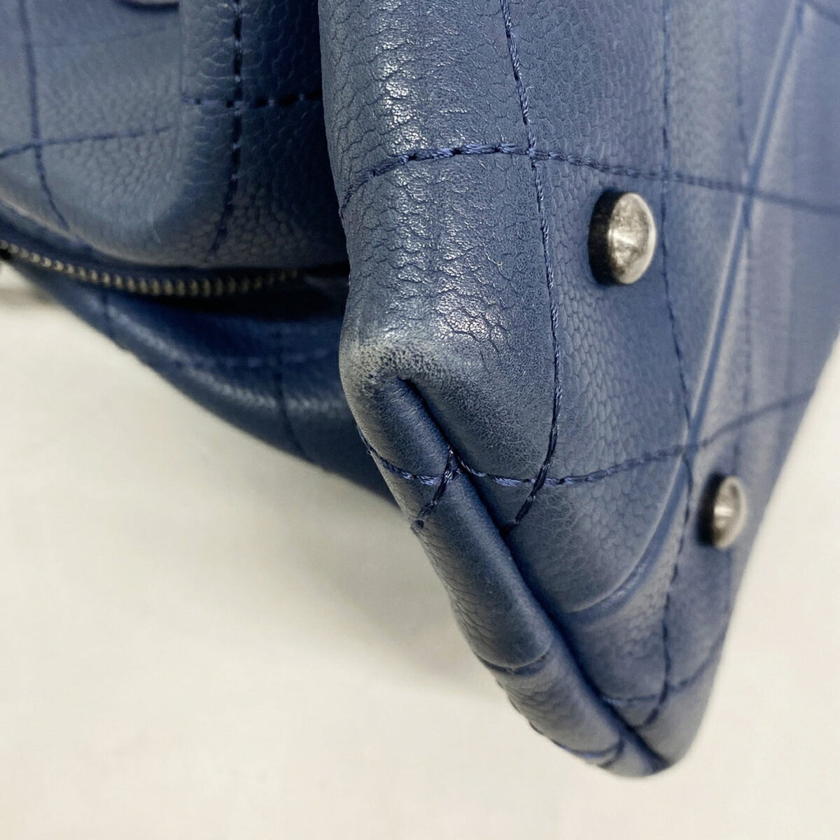 Chanel Blue Grained Calfskin Handbag (Pre-Owned)