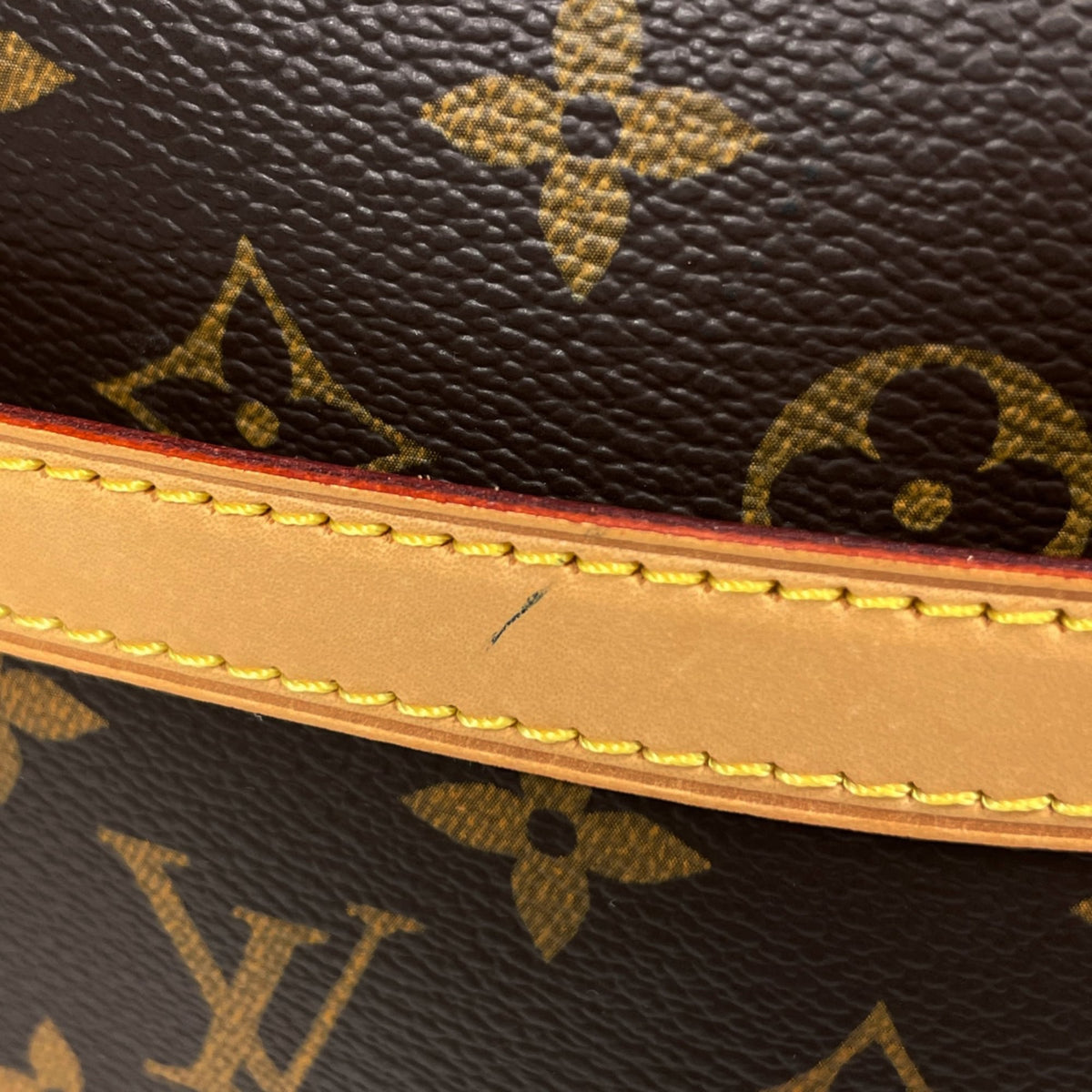 Louis Vuitton Brown Monogram Shoulder Bag (Pre-Owned)