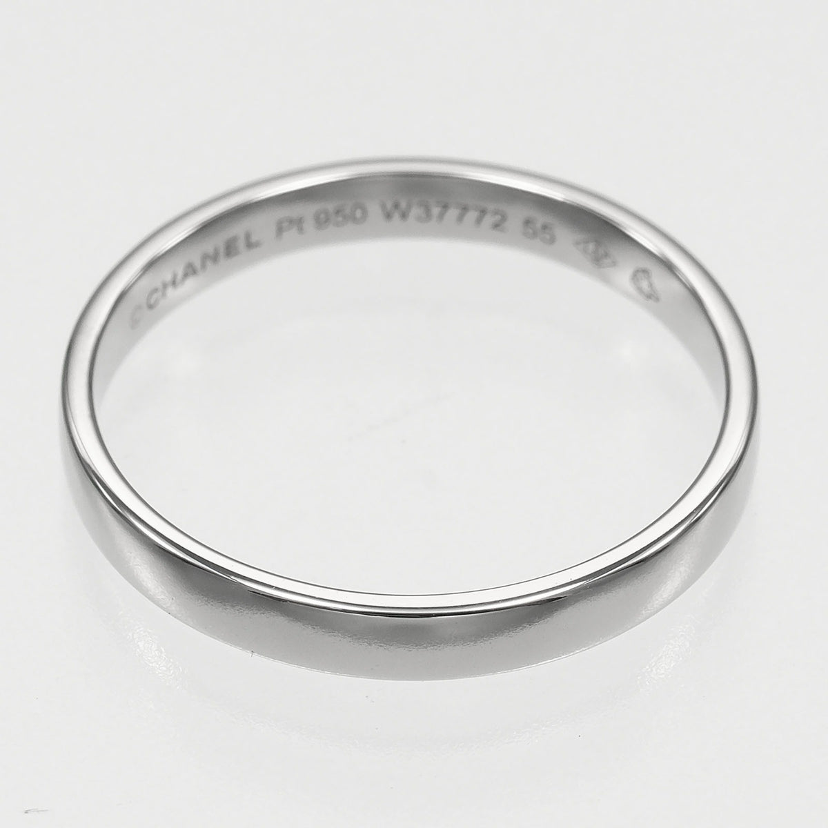 Chanel Platinum 950 Band Ring (Pre-Owned)