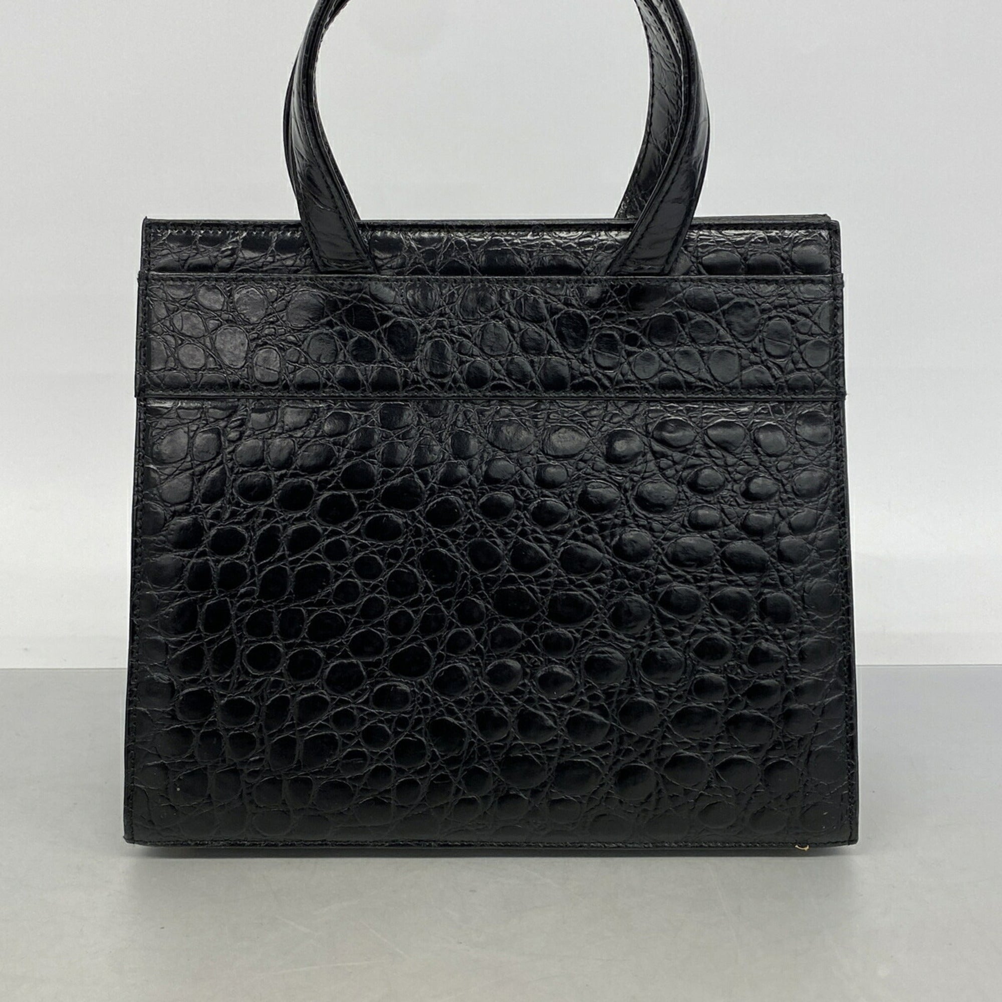 Salvatore Ferragamo Black Leather Handbag (Pre-Owned)