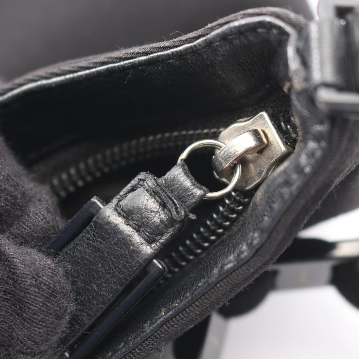 Salvatore Ferragamo Black Canvas Handbag Shoulder Bag (Pre-Owned)