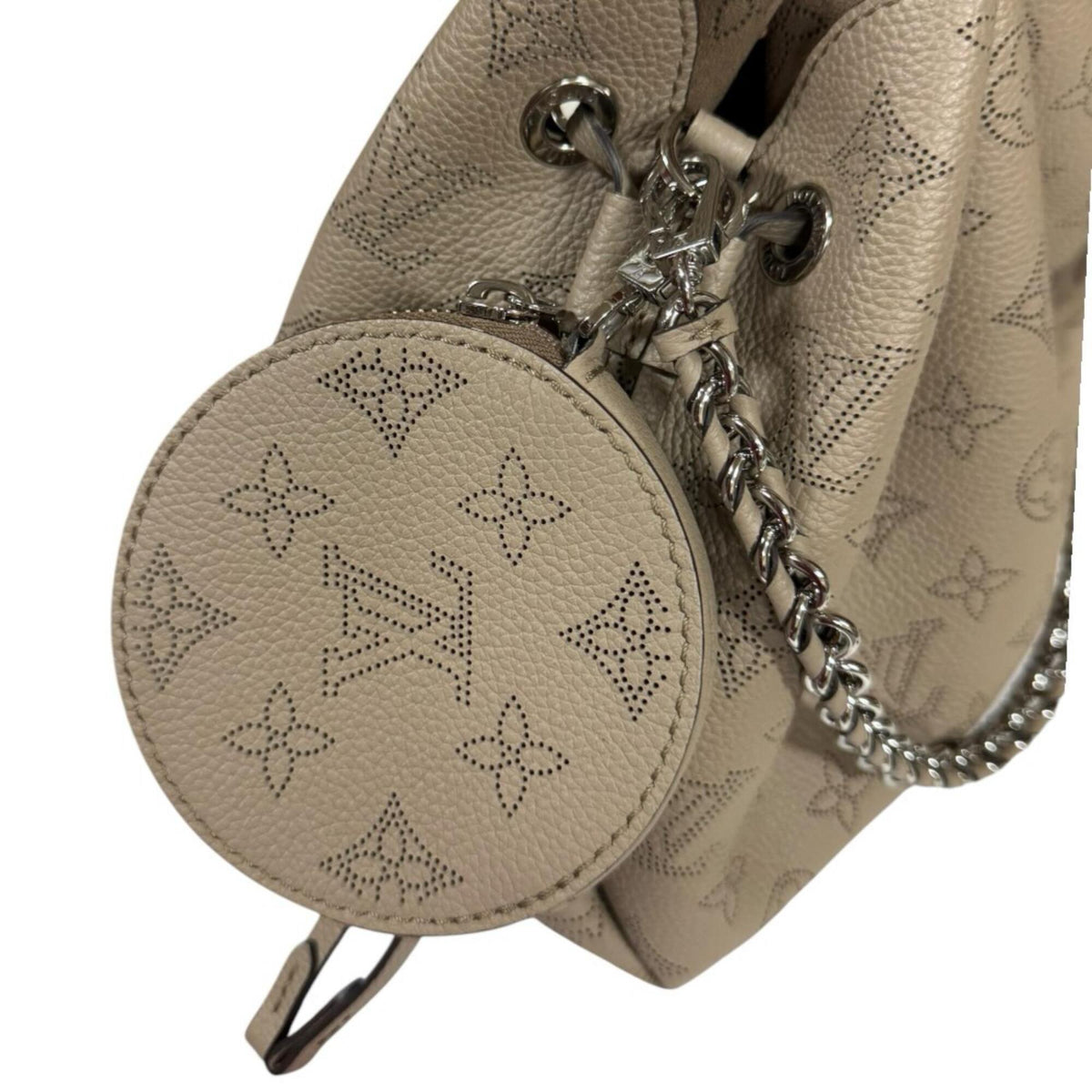 Louis Vuitton Beige Mahina Leather Handbag Shoulder Bag (Pre-Owned)
