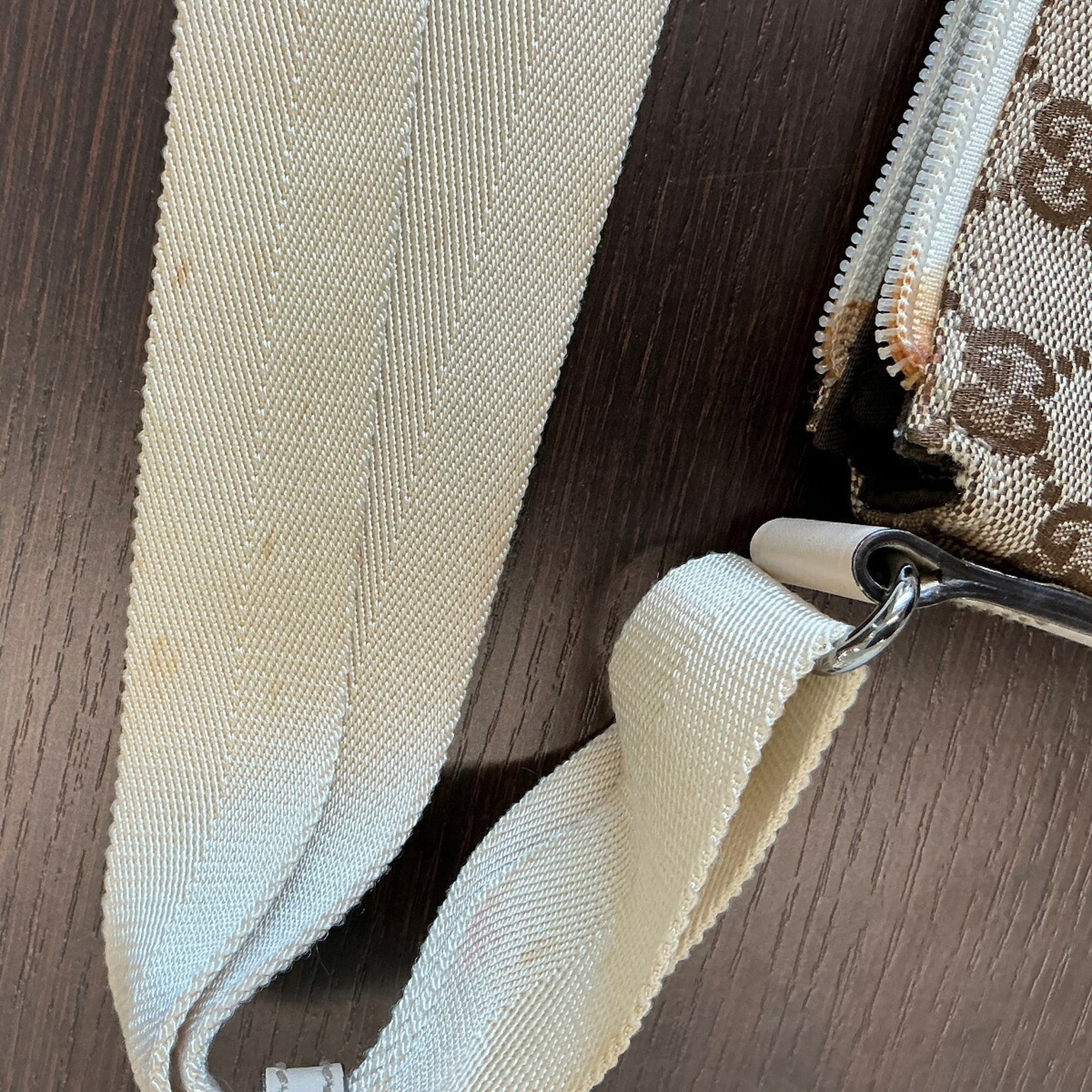 Gucci Gg Canvas Beige Off-White Gg Canvas Shoulder Bag (Pre-Owned)