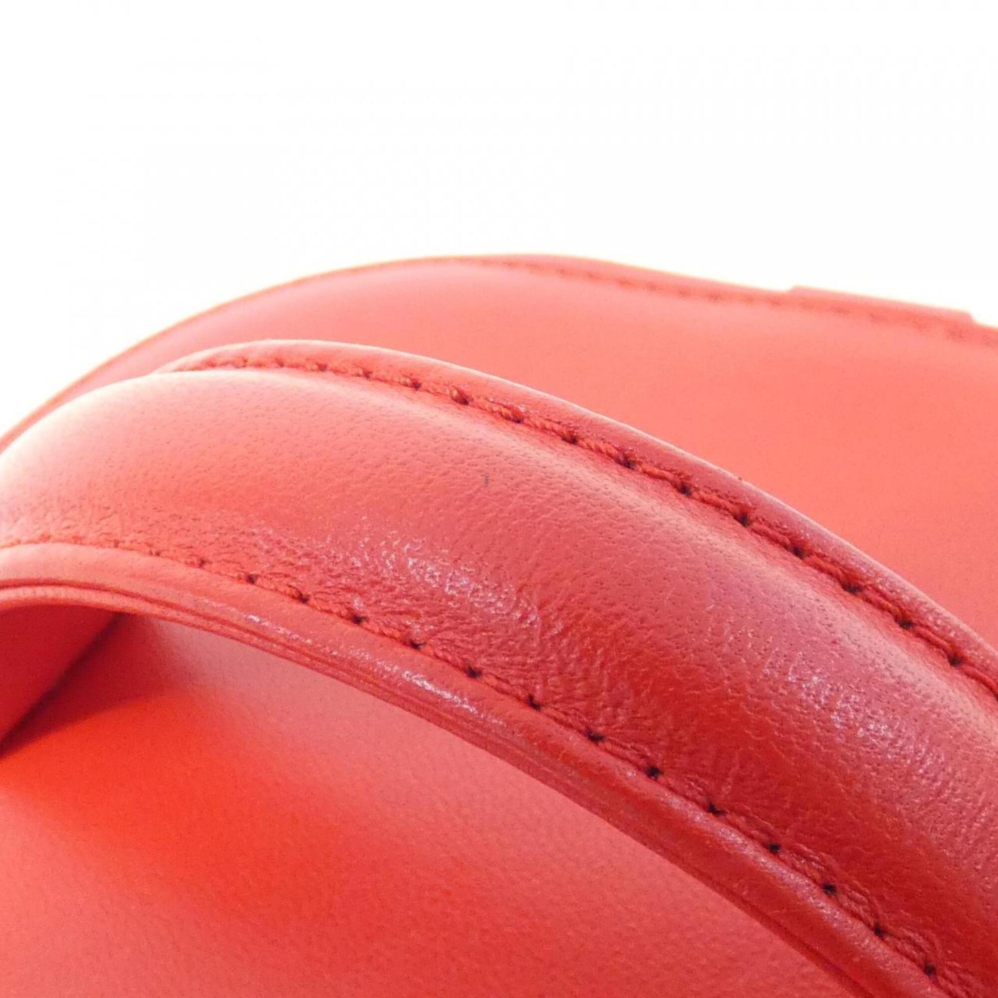 Chanel Red Color Leather Handbag (Pre-Owned)