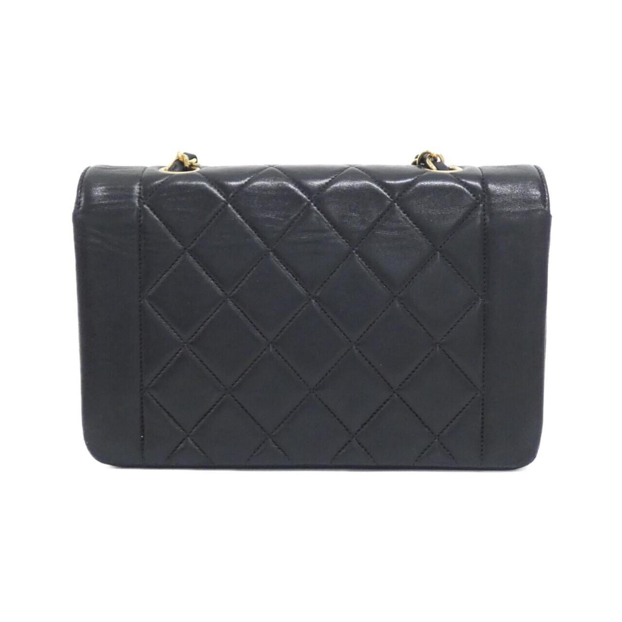 Chanel Black Leather Shoulder Bag (Pre-Owned)