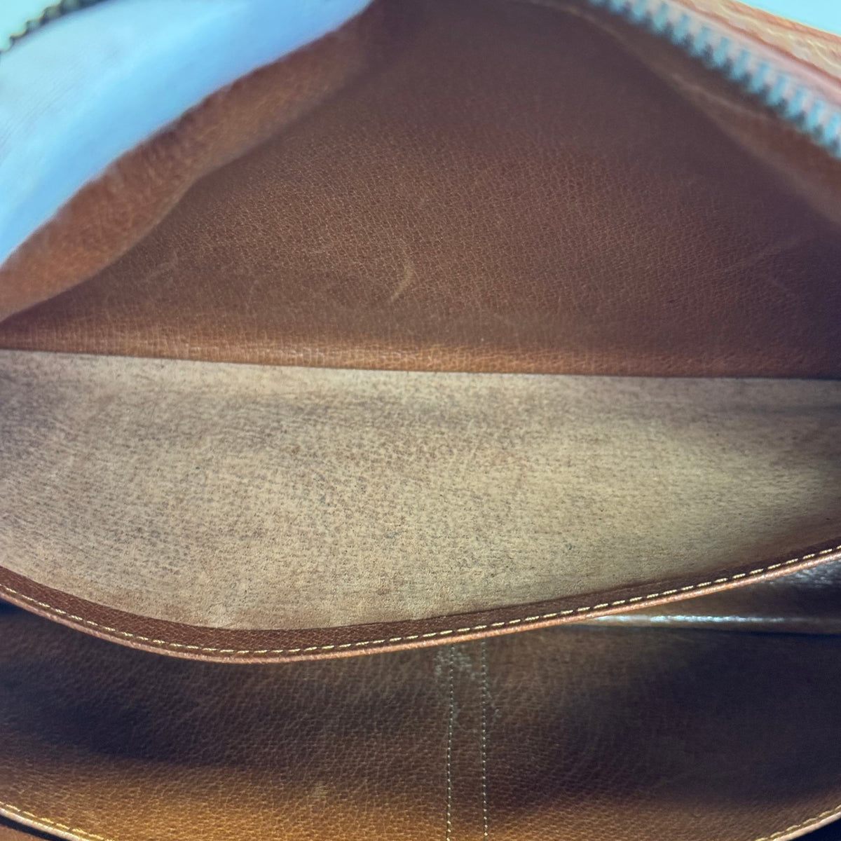 Louis Vuitton Brown Monogram Leather Shoulder Bag (Pre-Owned)