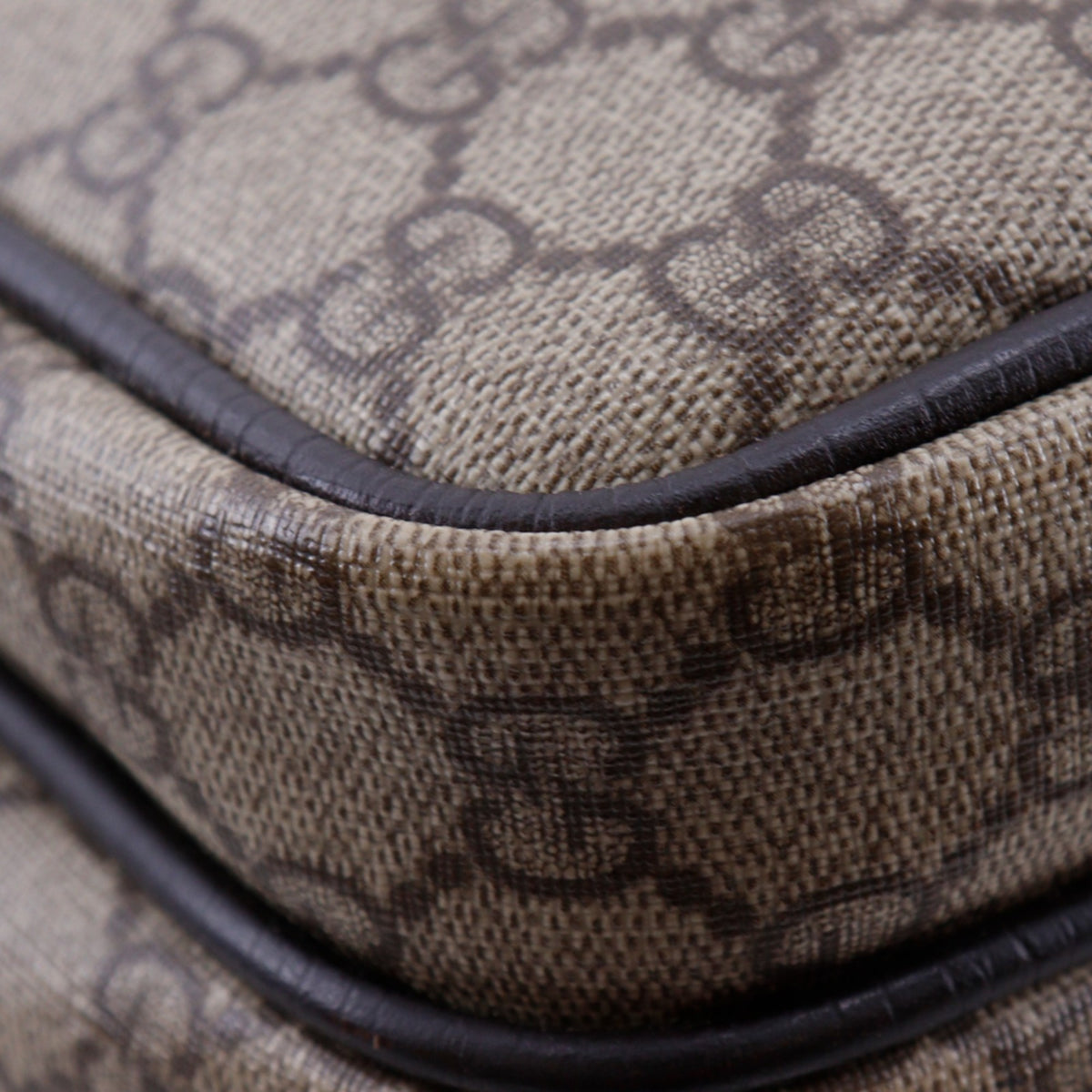 Gucci Brown Gg Supreme Canvas Shoulder Bag (Pre-Owned)