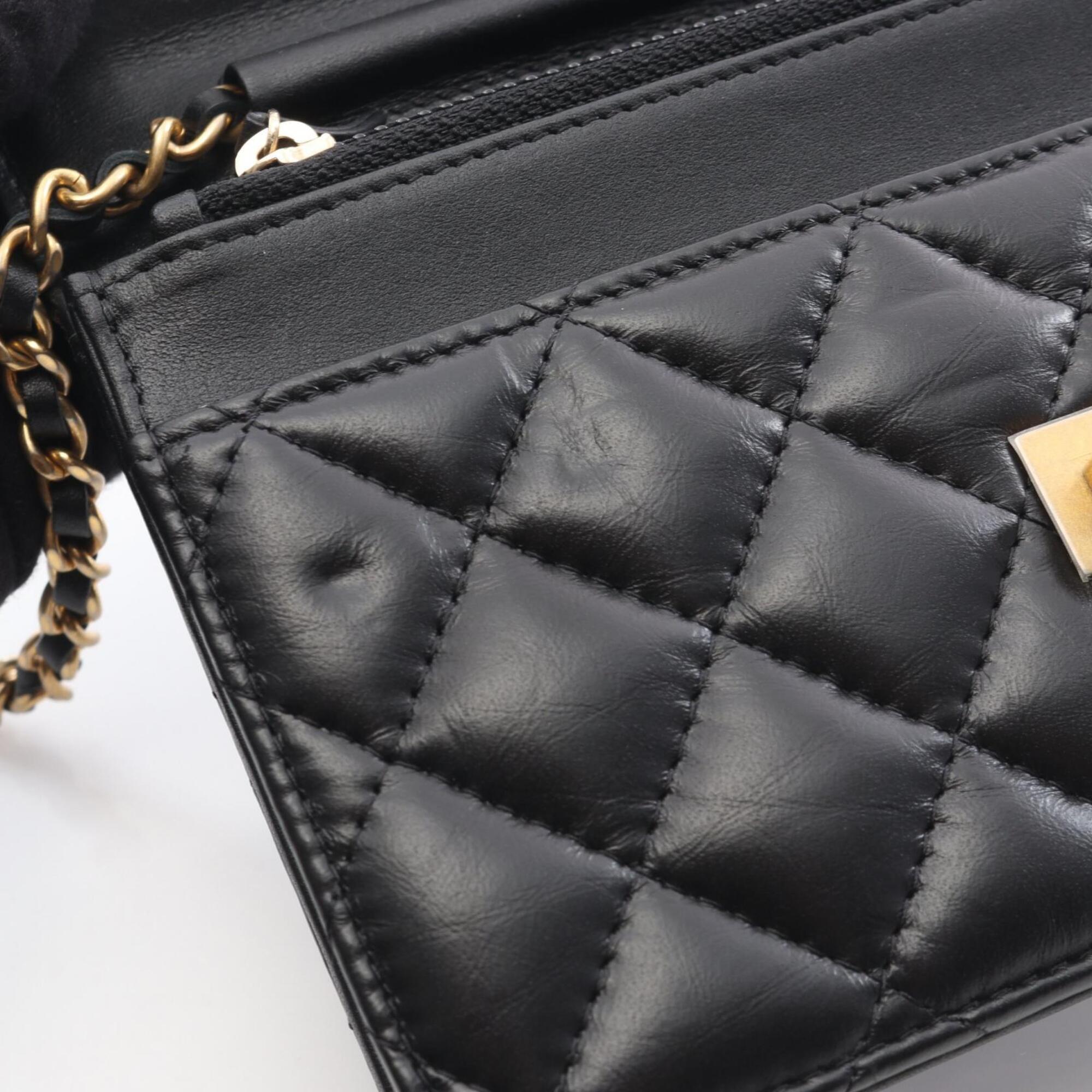 Chanel Matelasse Black Leather Handbag Shoulder Bag (Pre-Owned)