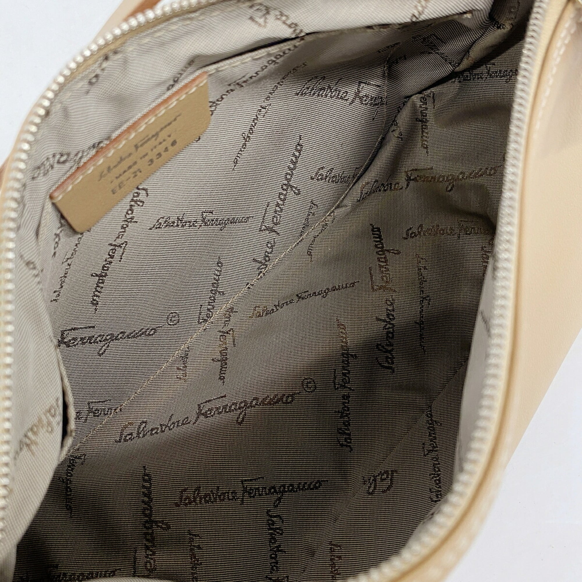 Salvatore Ferragamo Light Brown Leather Handbag (Pre-Owned)