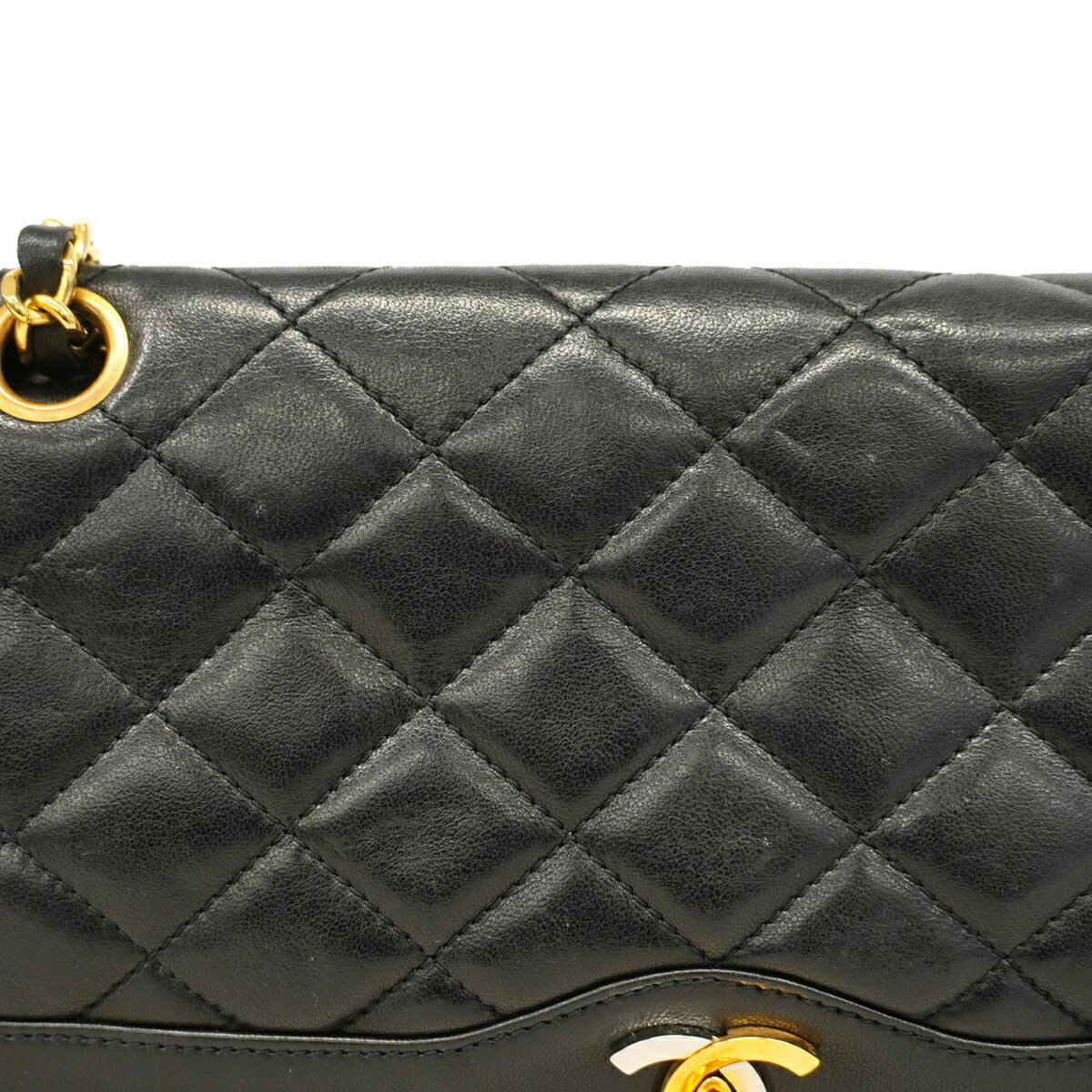 Chanel Black Leather Shoulder Bag (Pre-Owned)