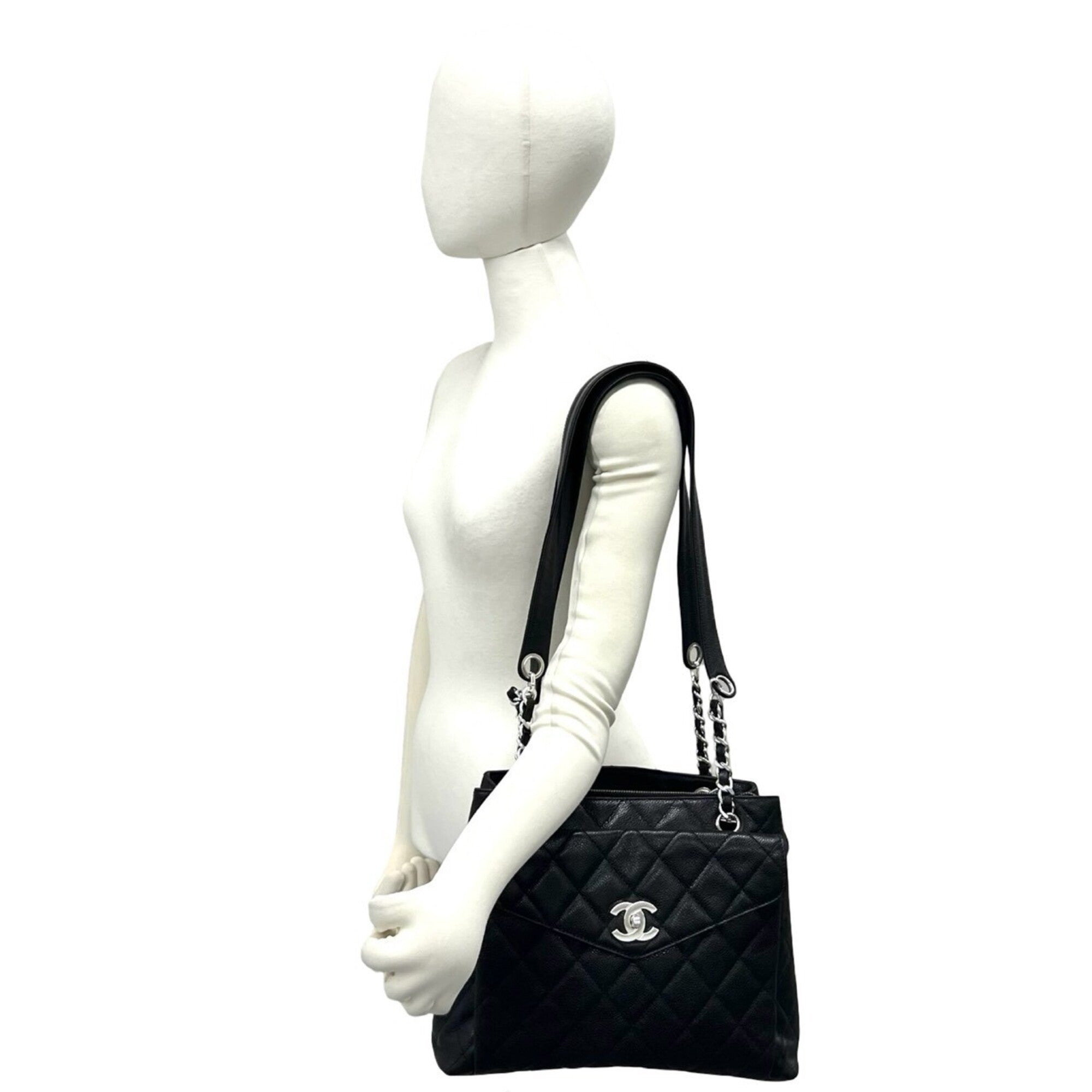Chanel Black Grained Calfskin Tote Bag (Pre-Owned)