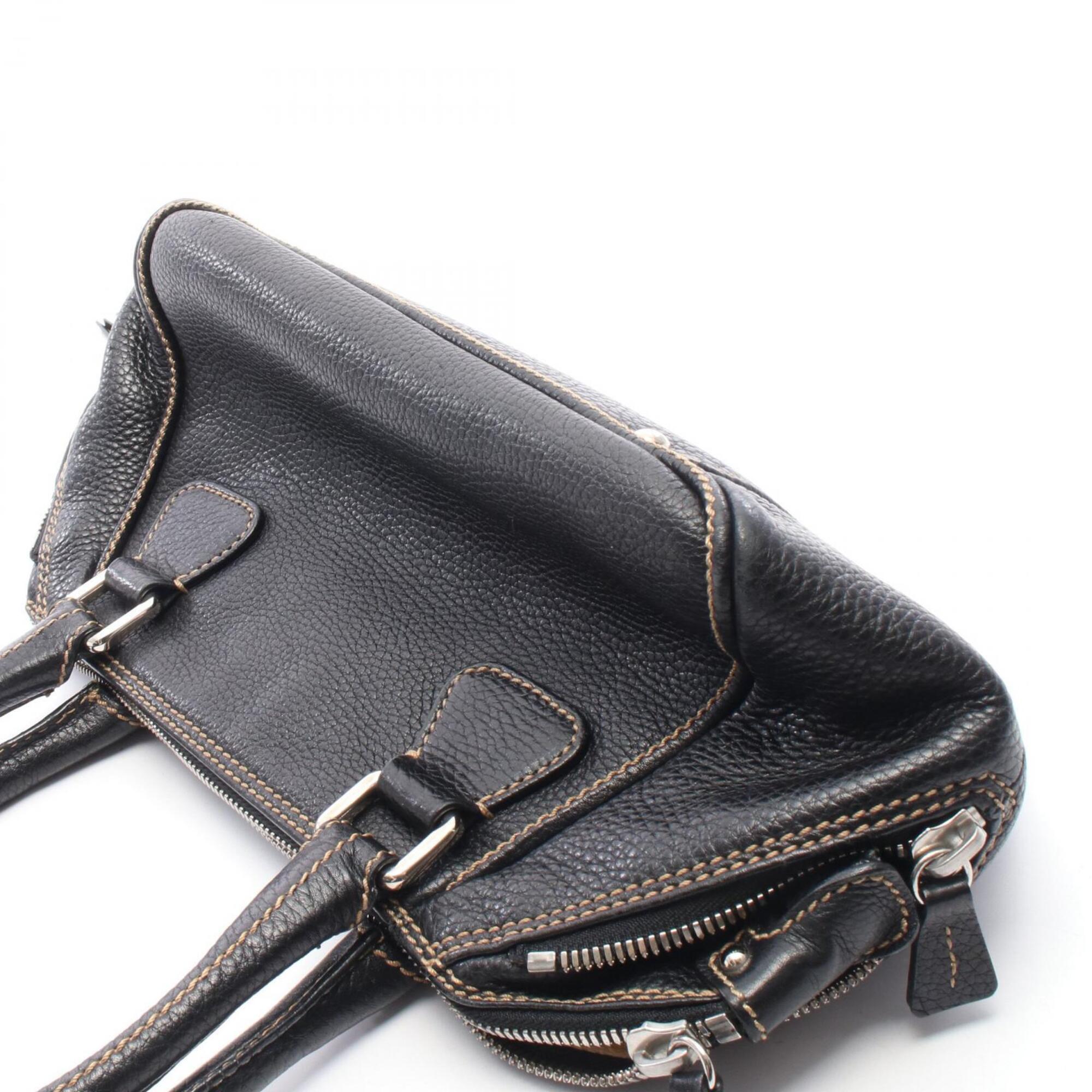 Chanel Black Leather Handbag (Pre-Owned)