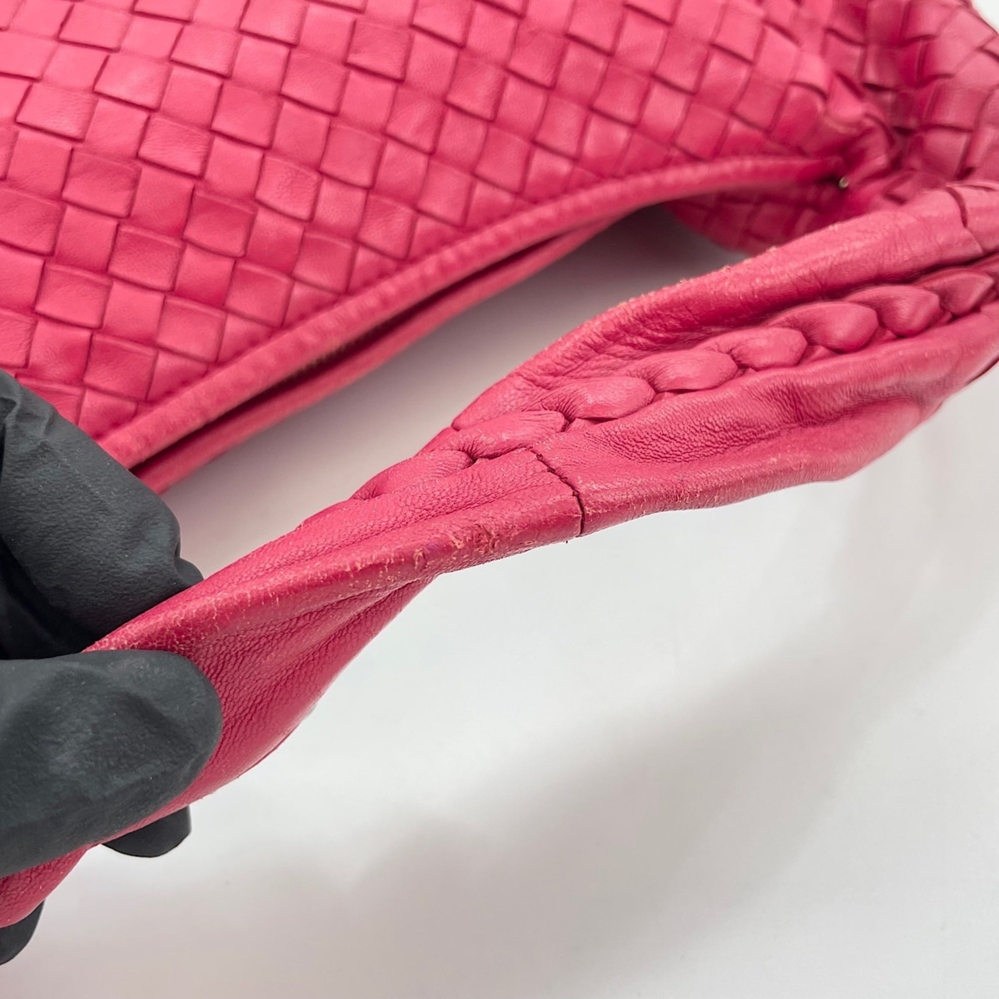 Bottega Veneta Red Color Shoulder Bag (Pre-Owned)