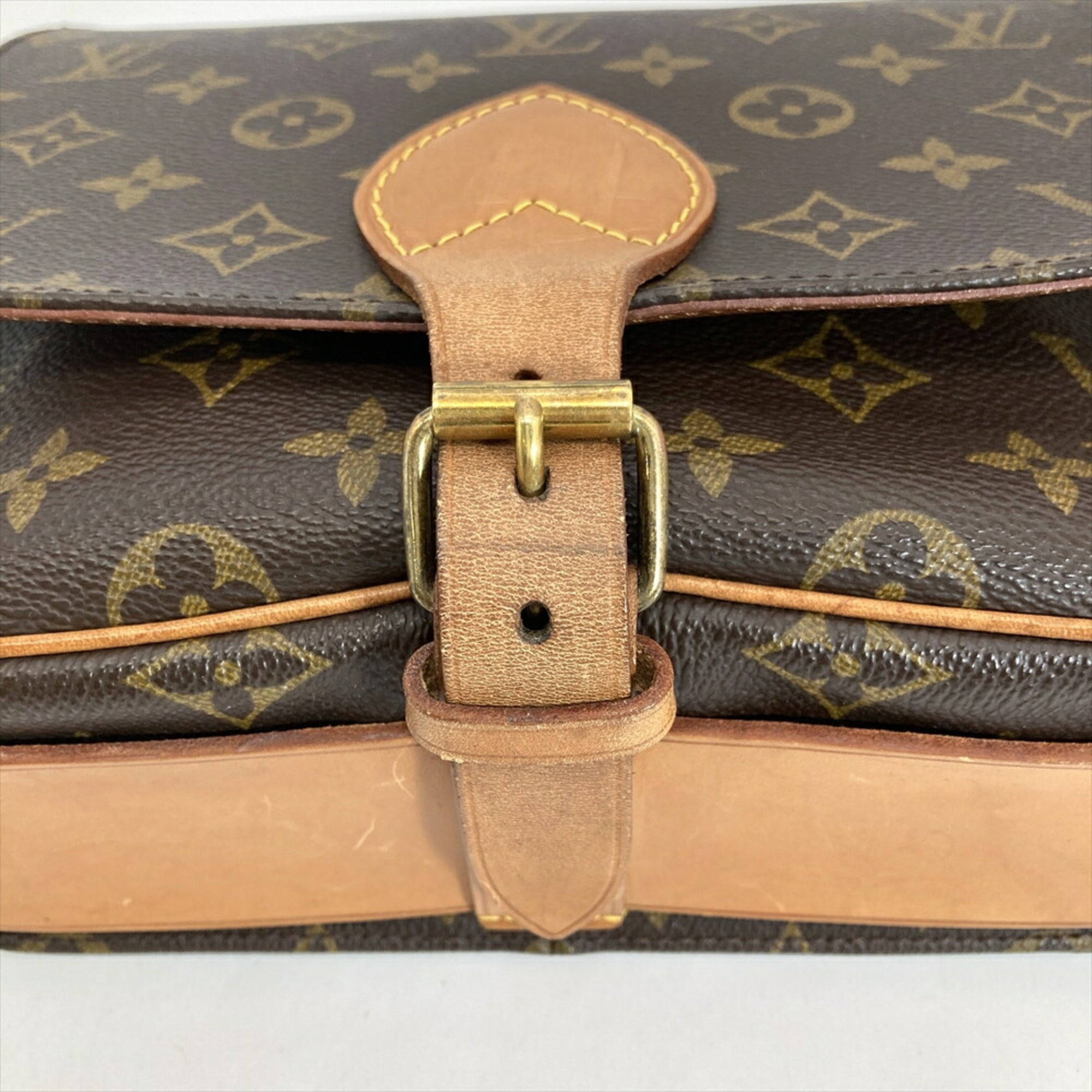 Louis Vuitton Brown Monogram Monogram Shoulder Bag (Pre-Owned)