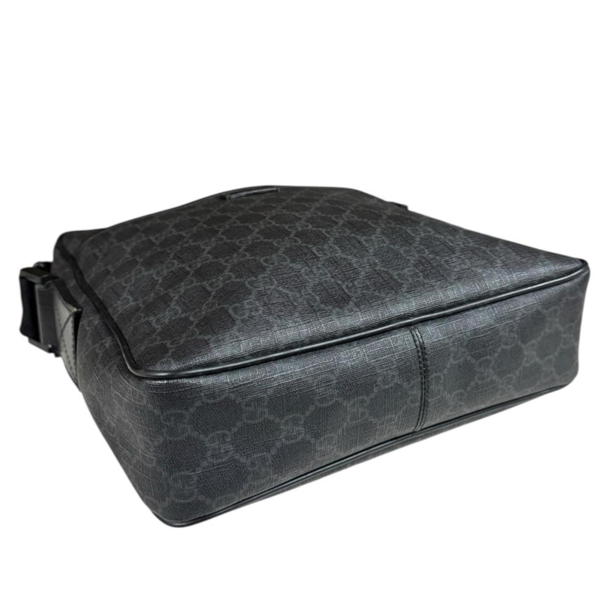 Gucci Gray Gg Supreme Shoulder Bag (Pre-Owned)
