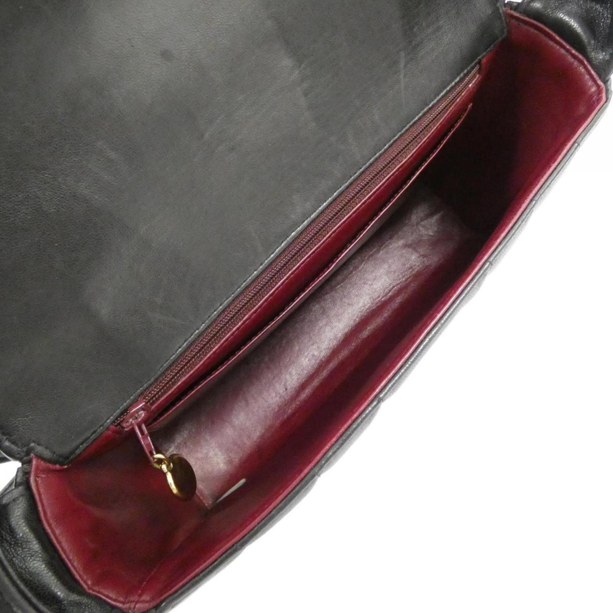 Chanel Black Leather Shoulder Bag (Pre-Owned)