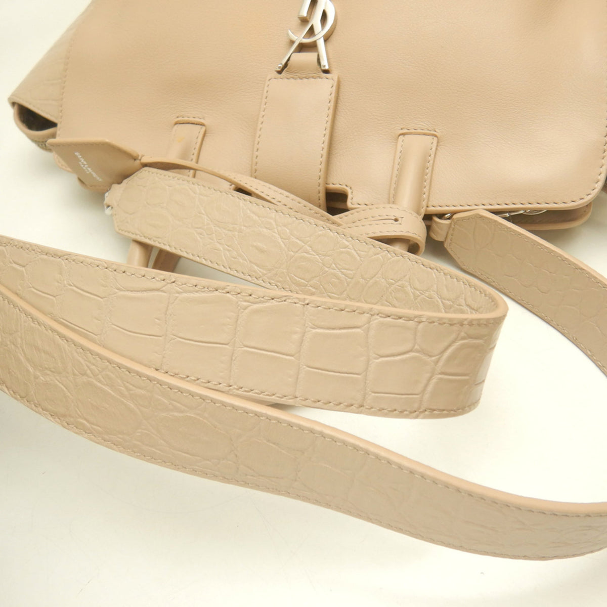 Saint Laurent Beige Leather Handbag (Pre-Owned)