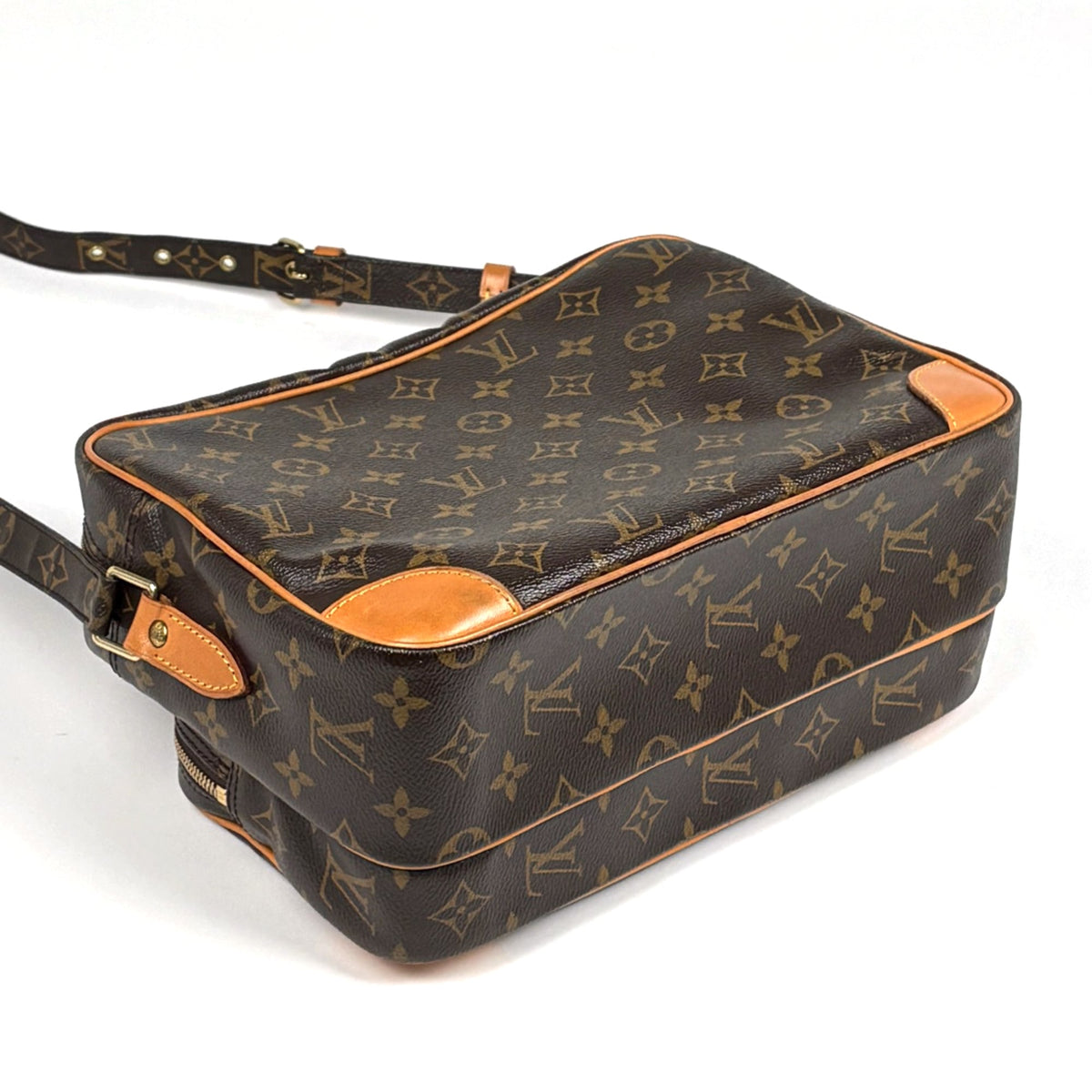 Louis Vuitton Brown Monogram Shoulder Bag (Pre-Owned)