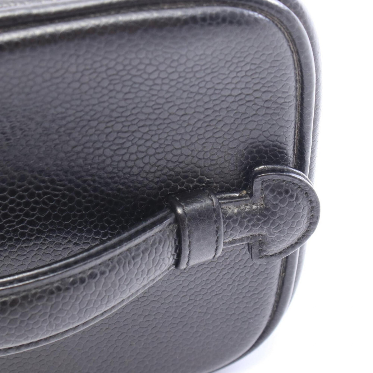 Chanel Black Grained Calfskin Handbag (Pre-Owned)