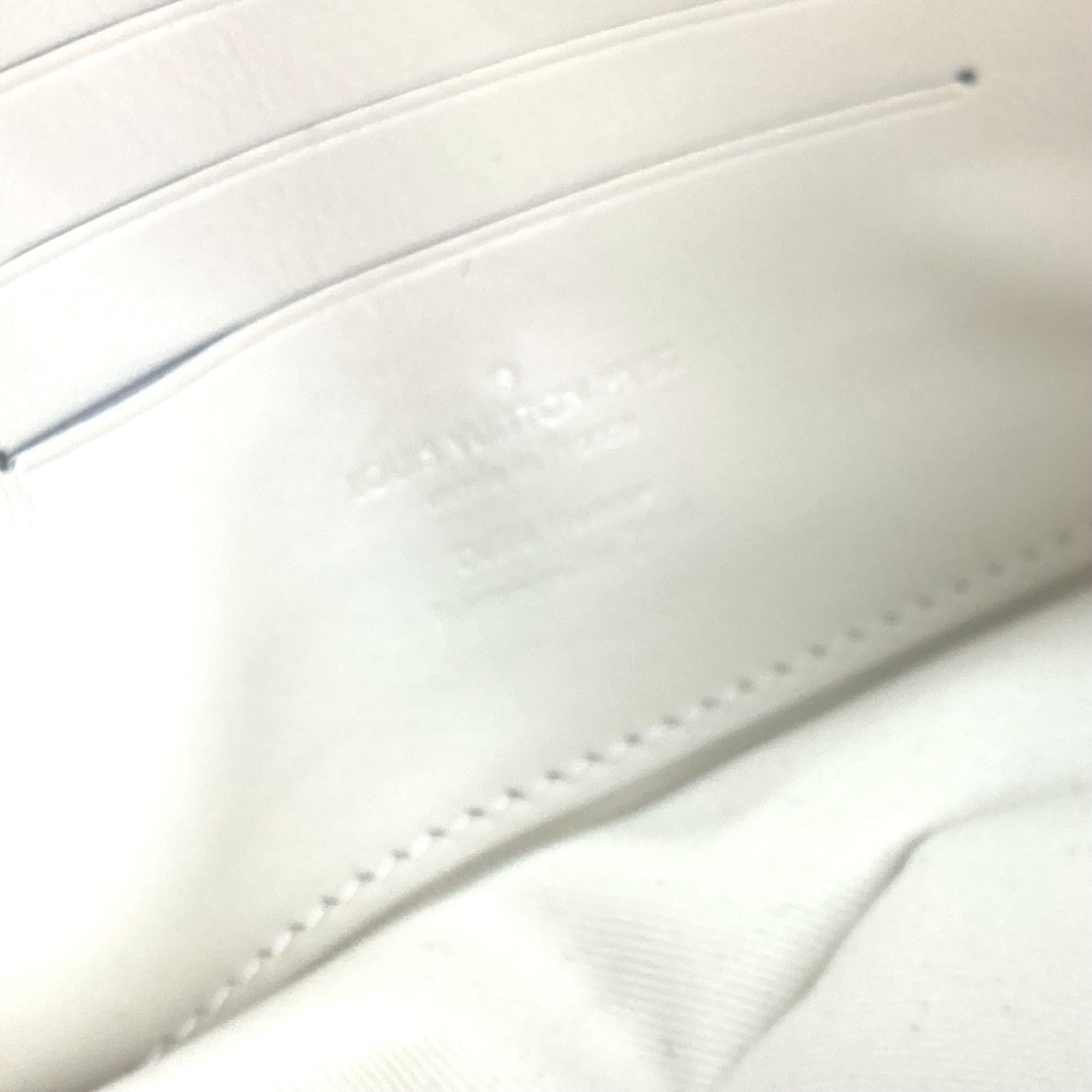 Louis Vuitton Monogram Empreinte White Monogram Empreinte Clutch Bag Pochette (Pre-Owned)