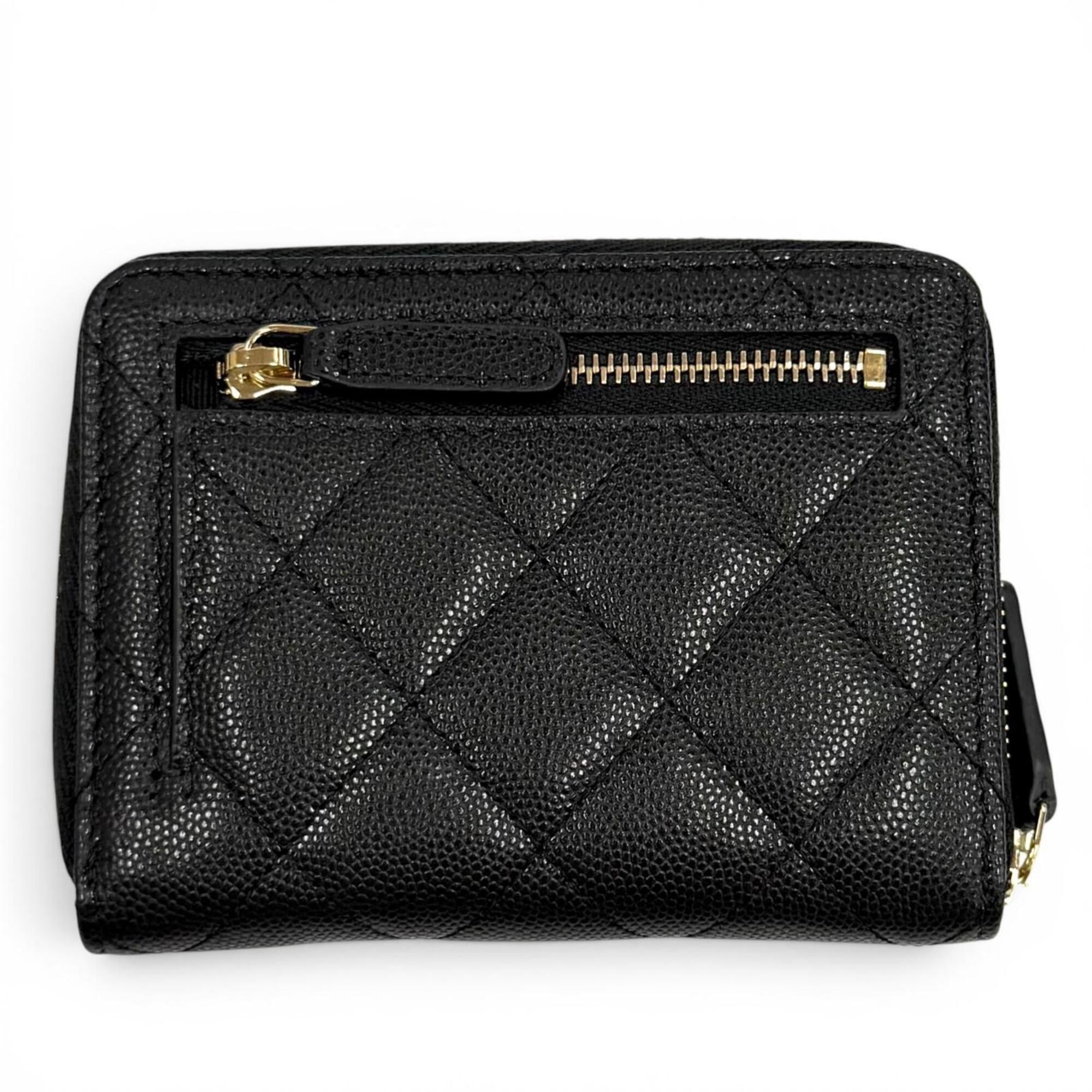 Chanel Black Grained Calfskin Wallet (Bi-Fold) (Pre-Owned)