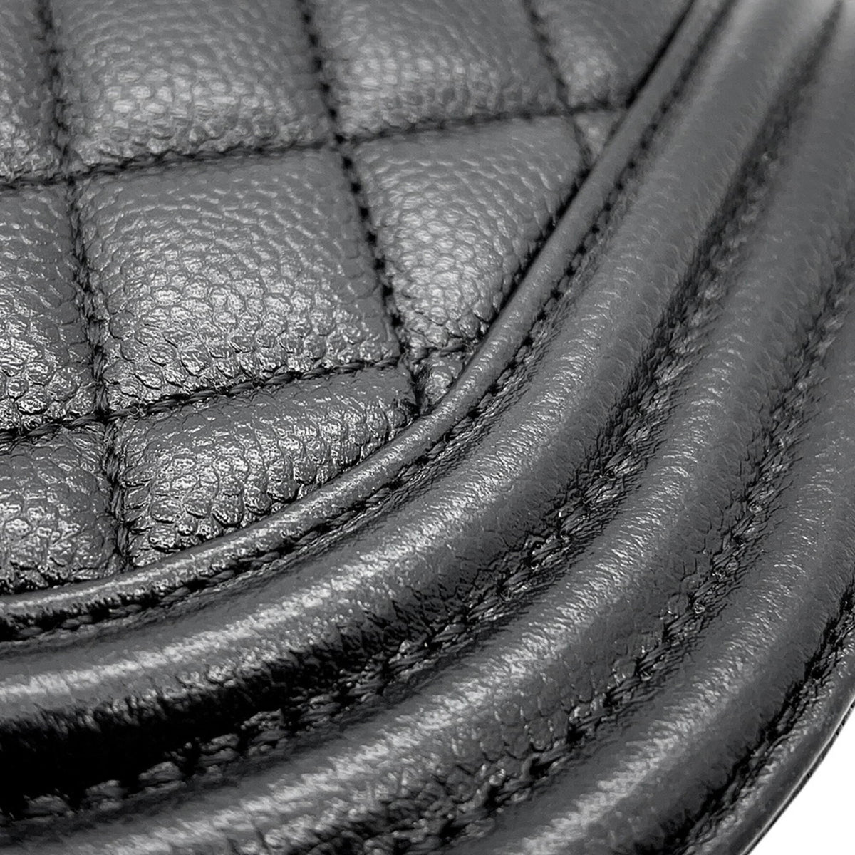 Chanel Black Grained Calfskin Handbag Shoulder Bag (Pre-Owned)