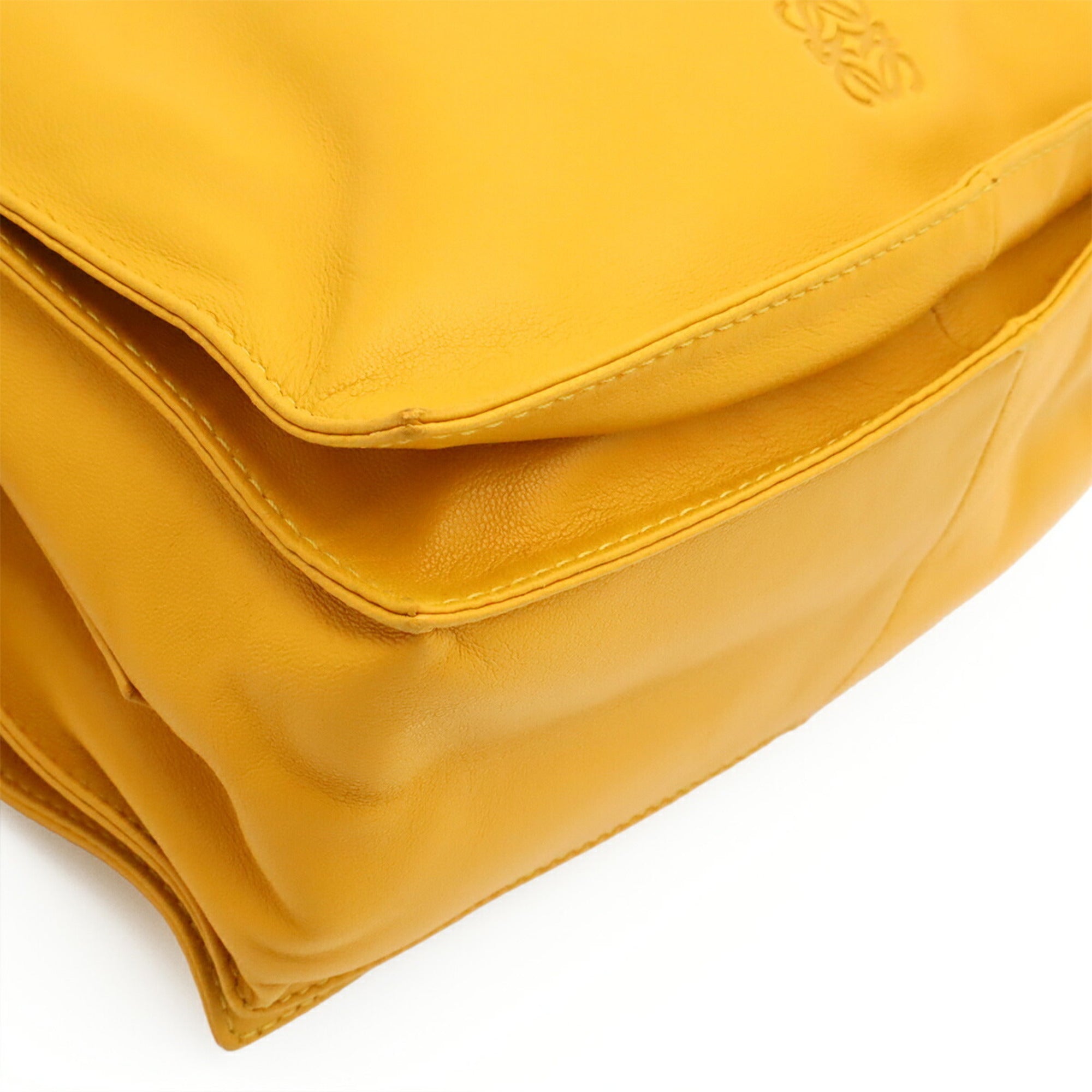 Loewe Yellow Leather Pochette Shoulder Bag (Pre-Owned)