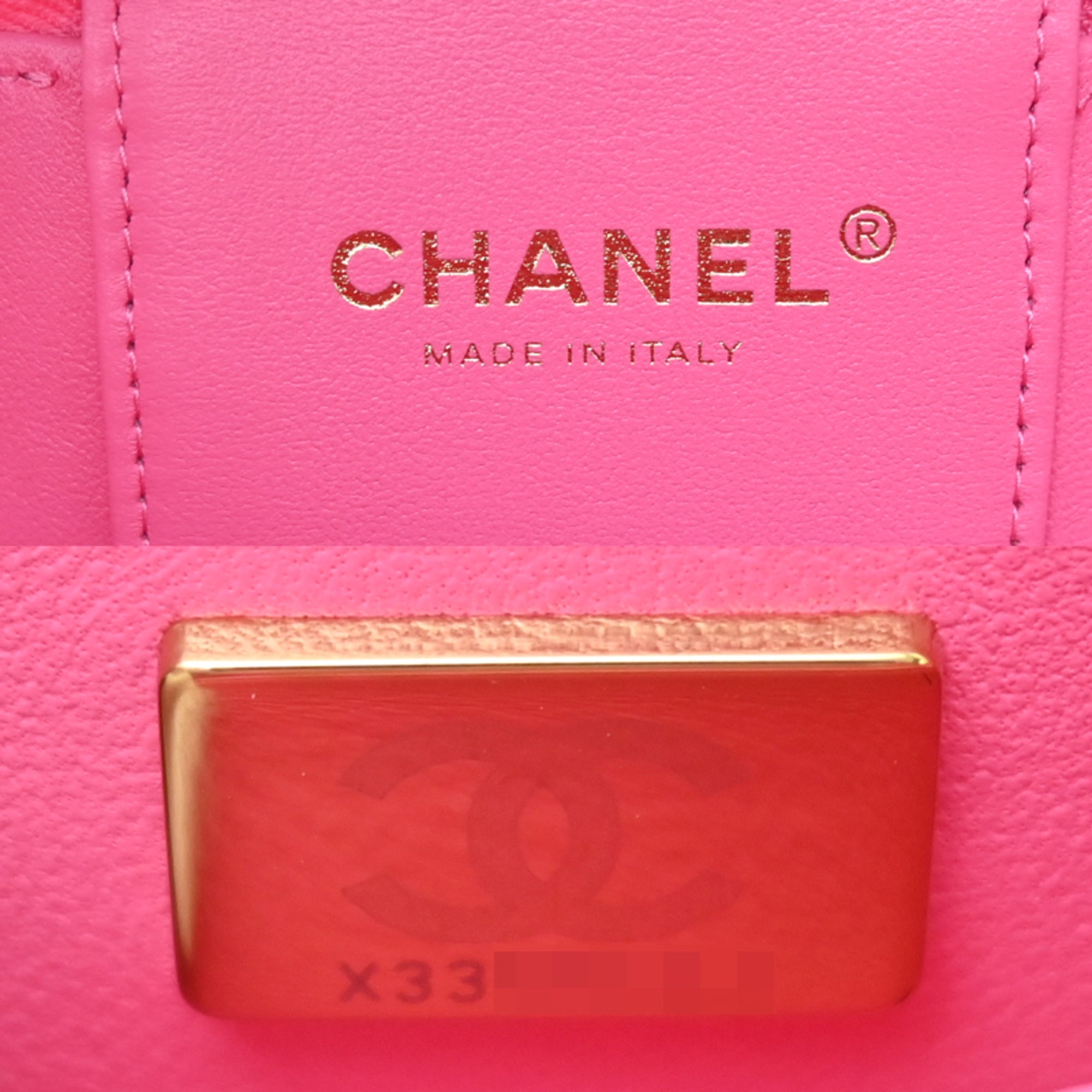 Chanel Pink Grained Calfskin Shoulder Bag (Pre-Owned)