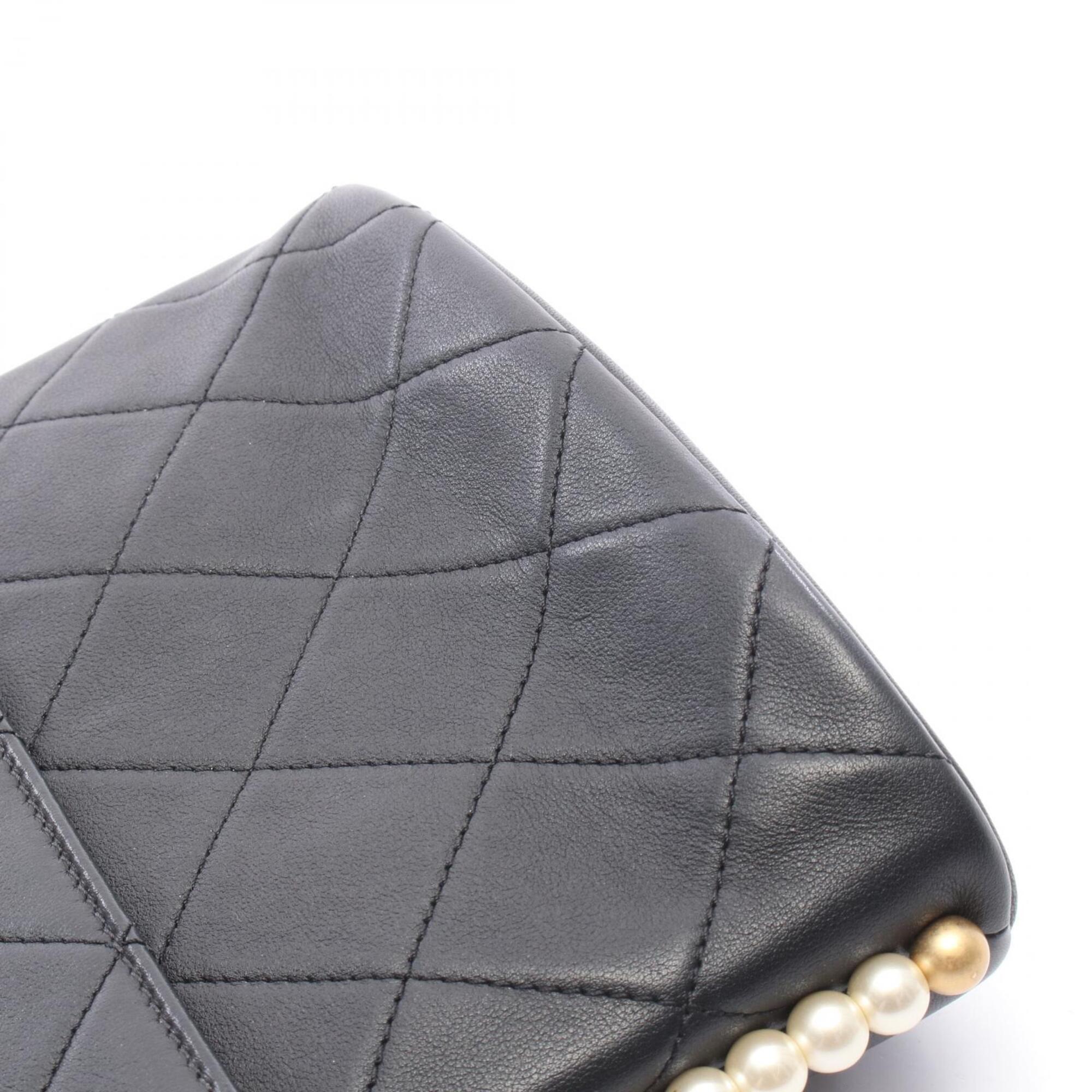 Chanel Matelasse Black Leather Handbag Shoulder Bag (Pre-Owned)