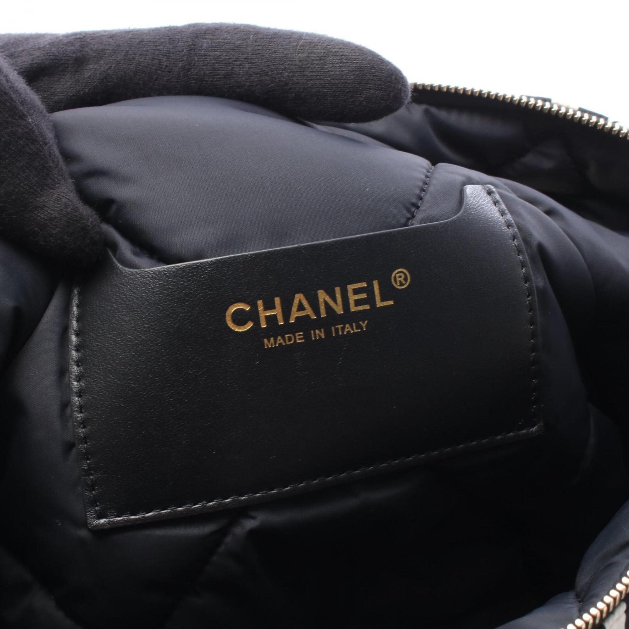 Chanel Black White Nylon Leather Handbag (Pre-Owned)