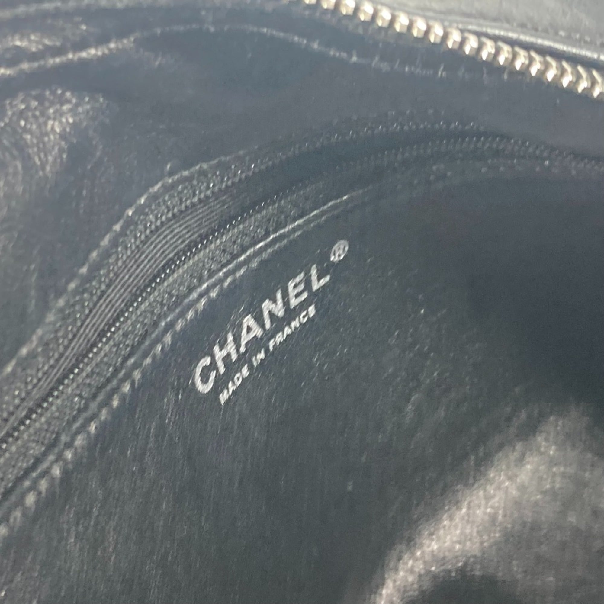 Chanel Black White Leather Boston Bag Shoulder Bag (Pre-Owned)