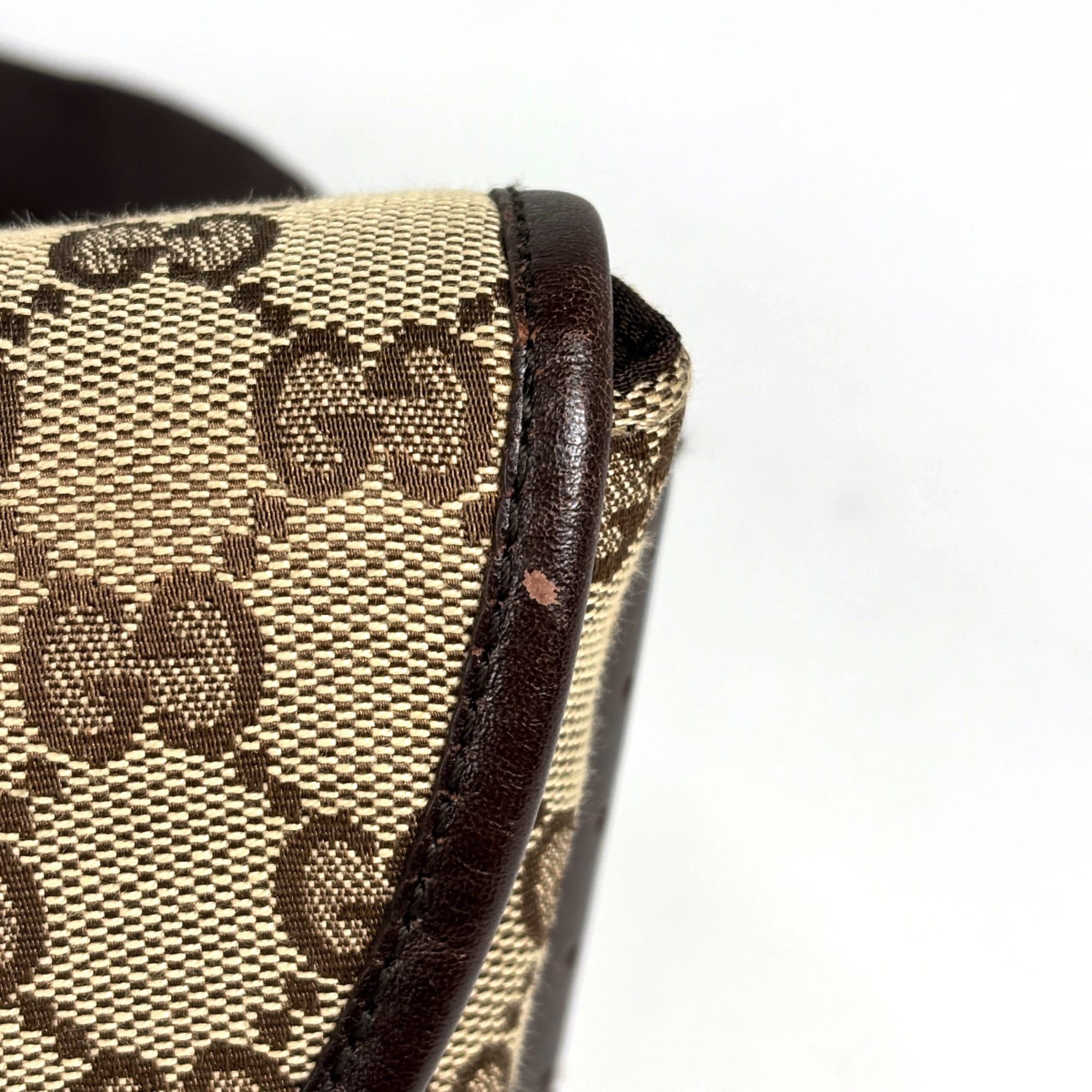Gucci Gg Canvas Beige Brown Gg Canvas Leather Fanny Pack Sling Bag (Pre-Owned)