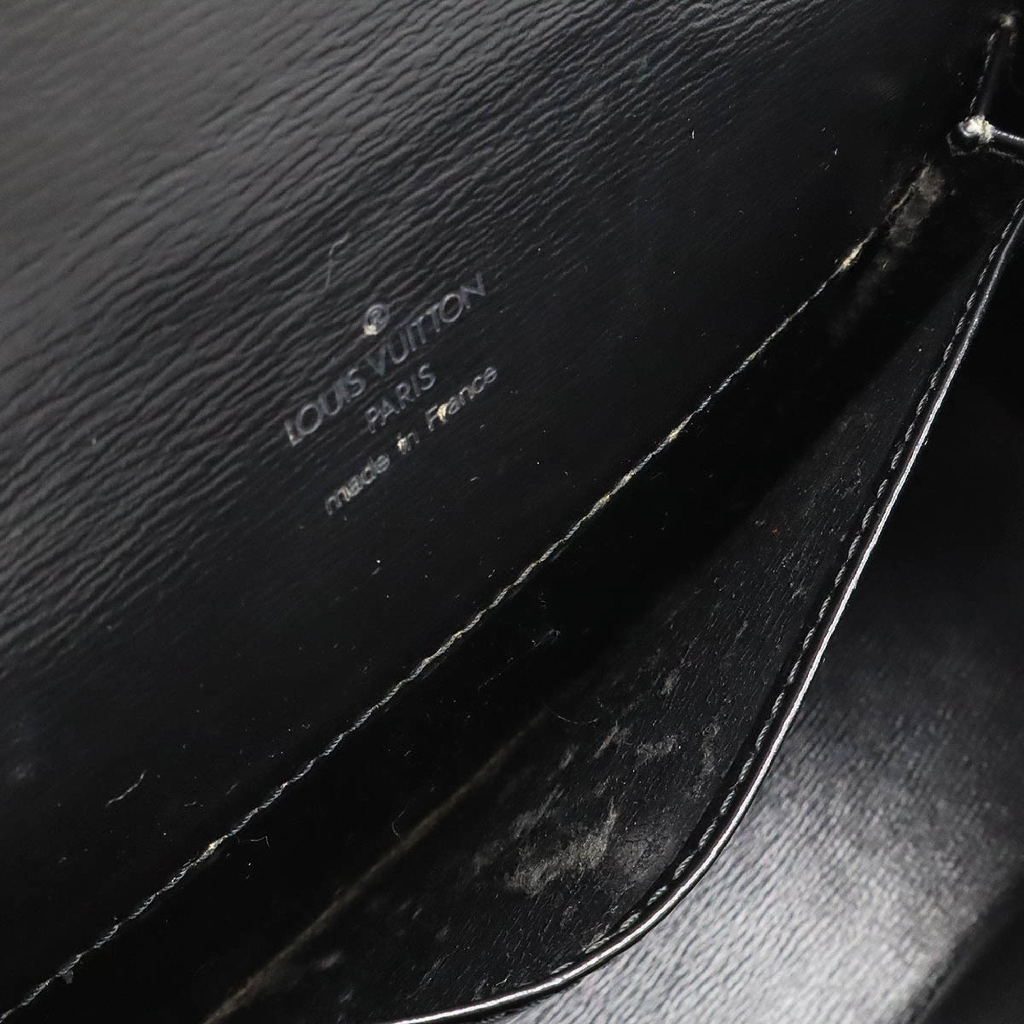 Louis Vuitton Noir Epi Leather Handbag Shoulder Bag (Pre-Owned)