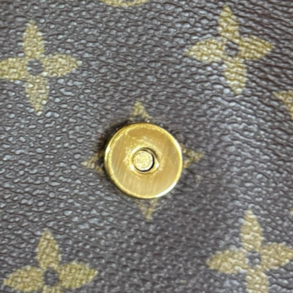 Louis Vuitton Brown Monogram Canvas Shoulder Bag (Pre-Owned)