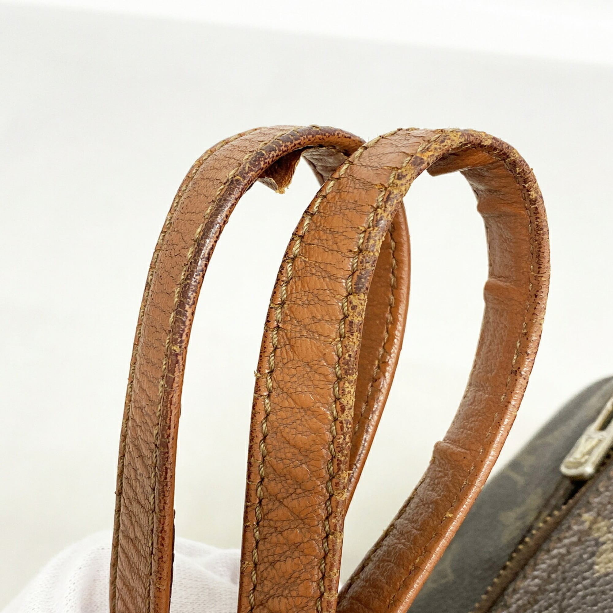 Louis Vuitton Brown Handbag (Pre-Owned)