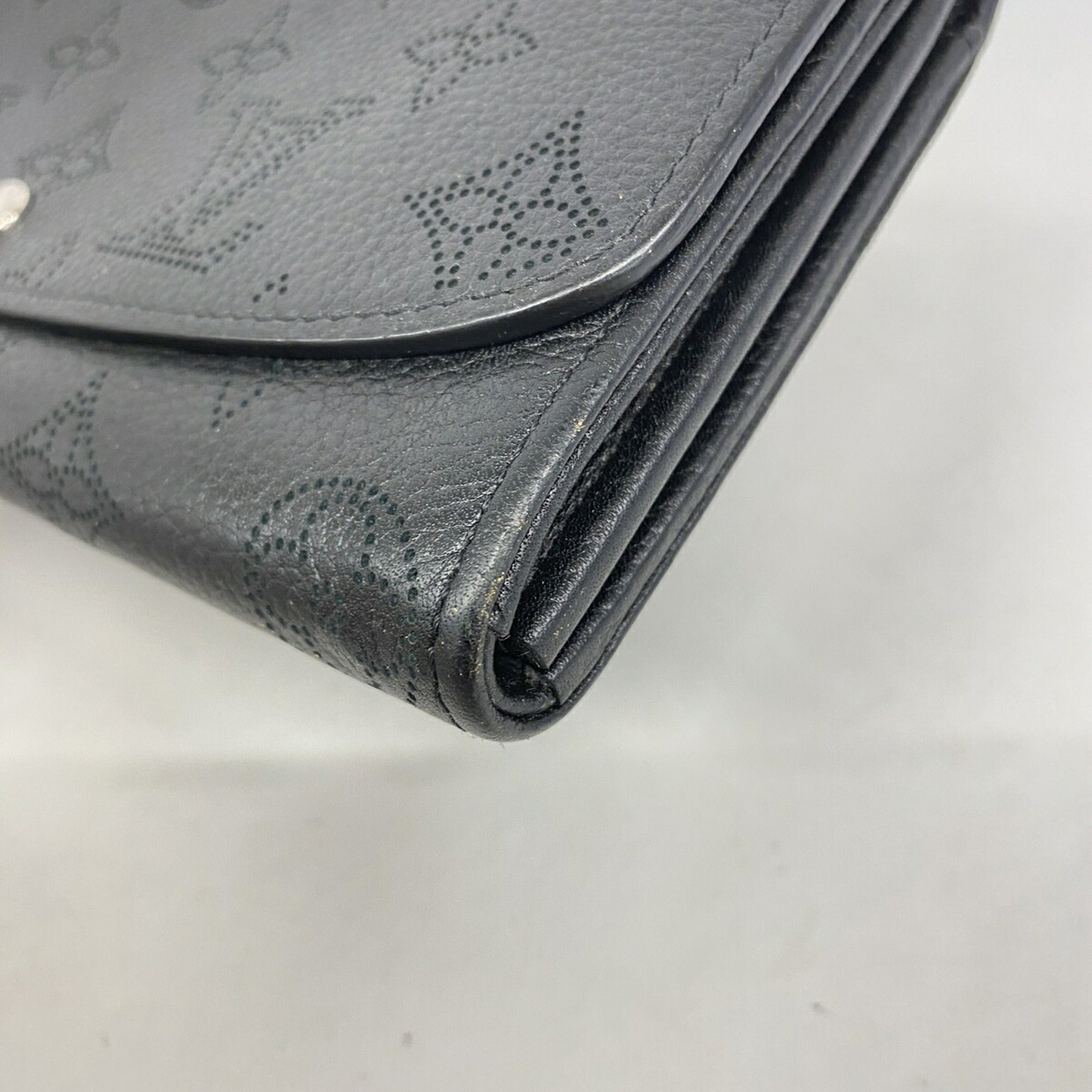 Louis Vuitton Noir Long Wallet (Bi-Fold) (Pre-Owned)