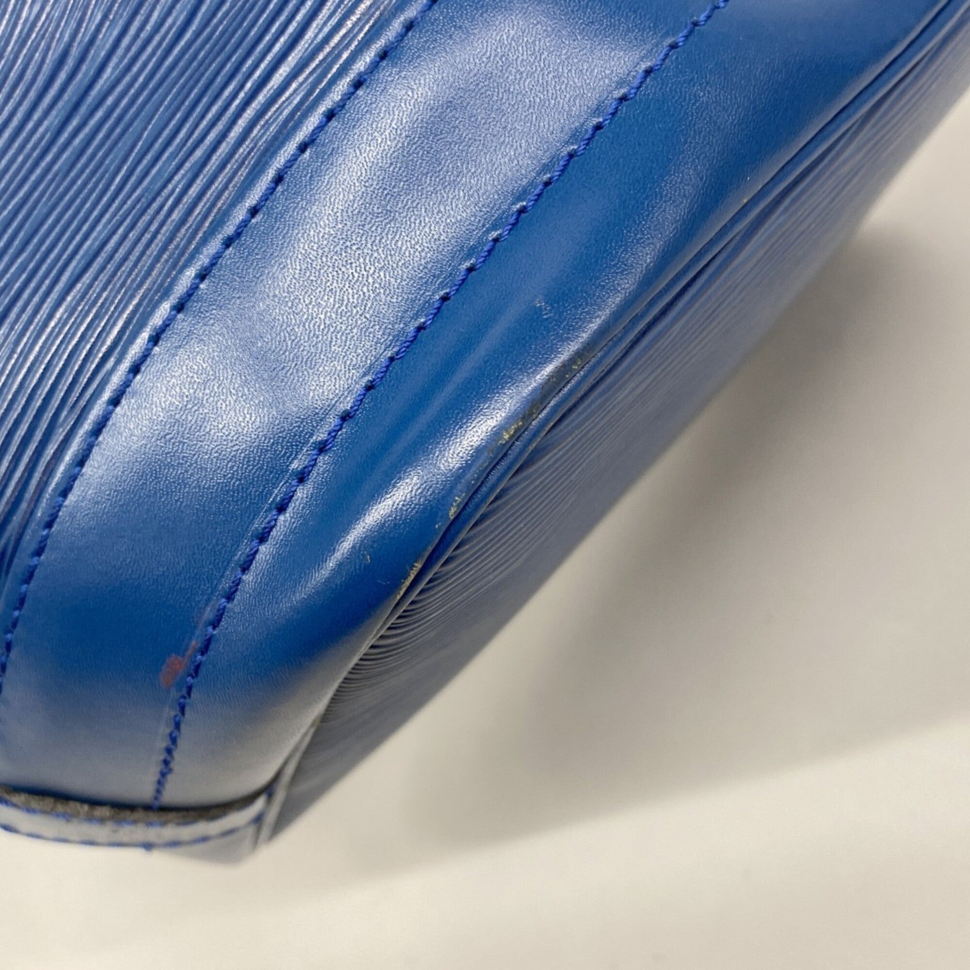 Louis Vuitton Toledo Blue Shoulder Bag (Pre-Owned)