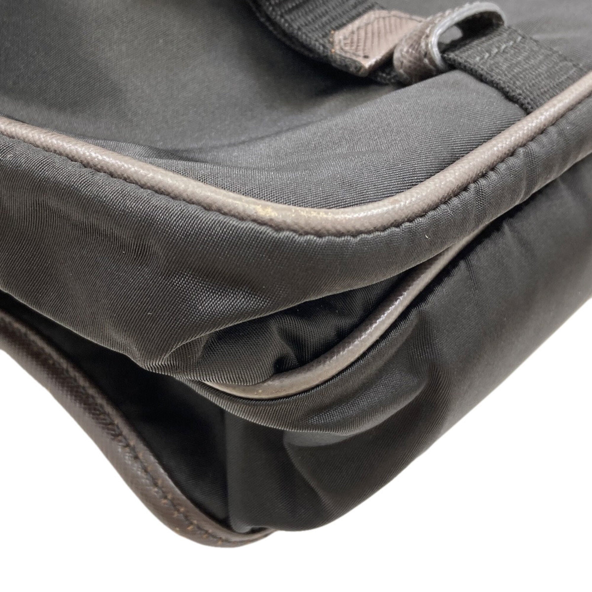 Prada Black Nylon Shoulder Bag (Pre-Owned)
