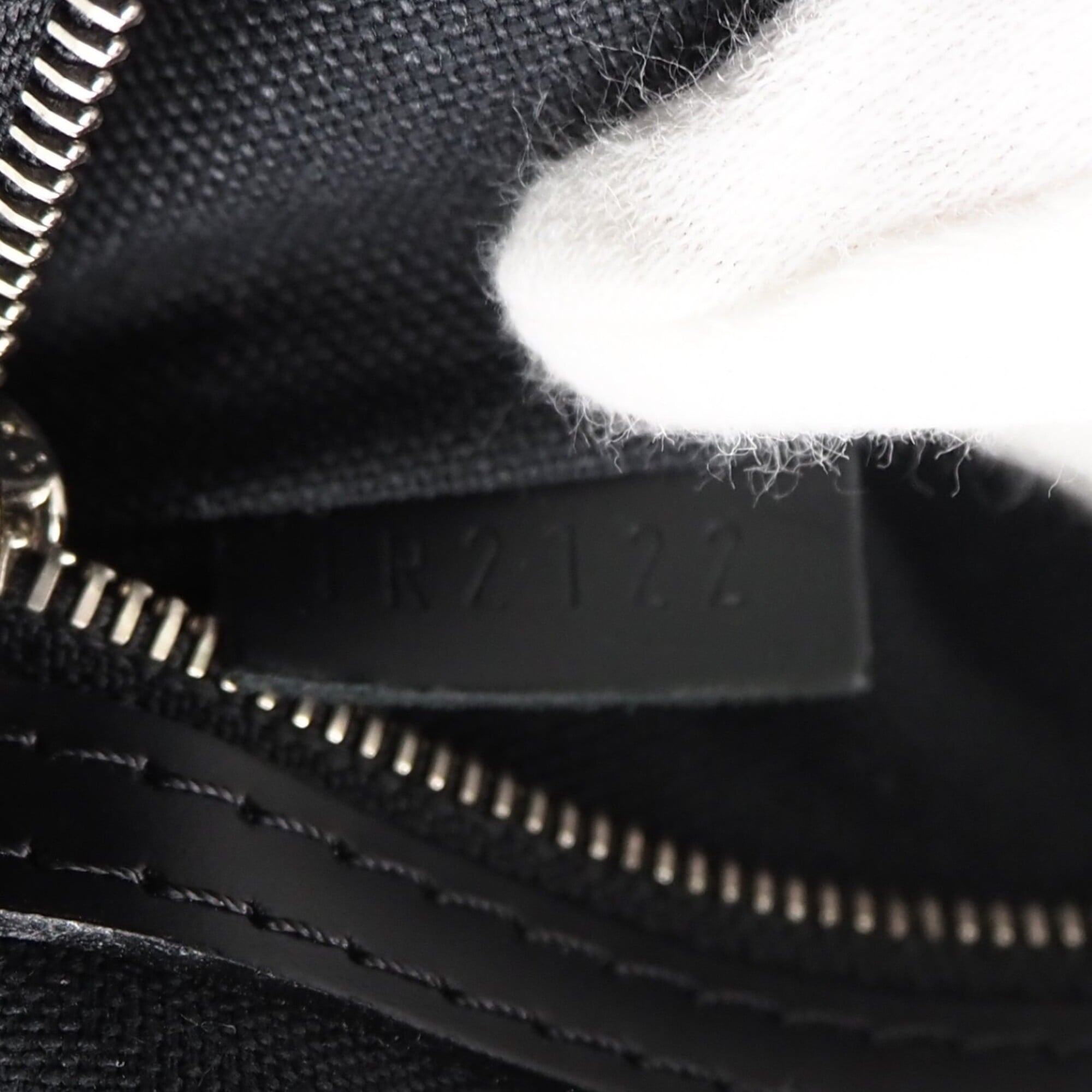 Louis Vuitton Black Noir Leather Briefcase (Pre-Owned)