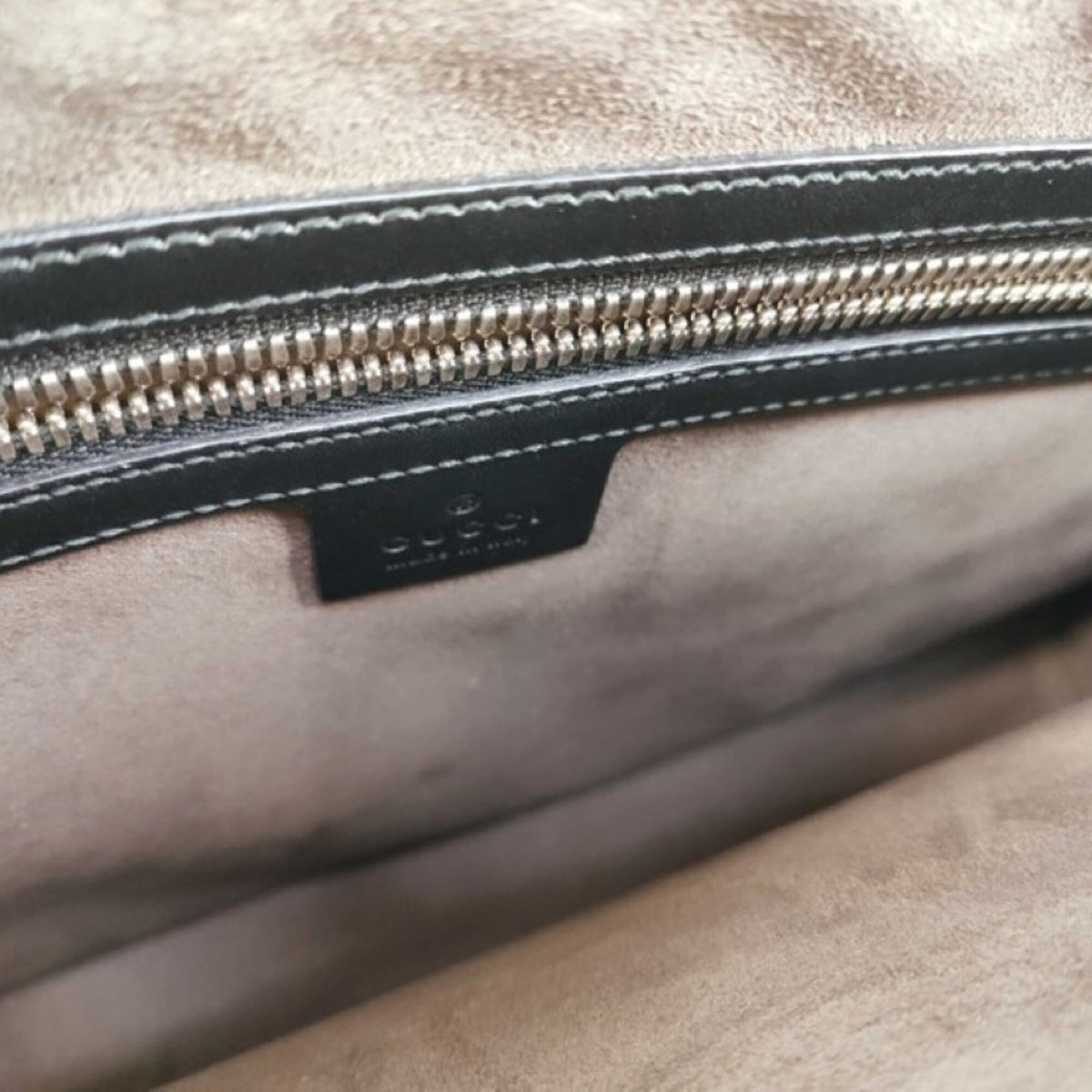 Gucci Guccissima Black Leather Clutch Bag (Pre-Owned)