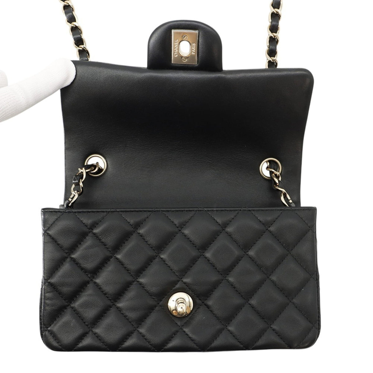 Chanel Black Leather Handbag Shoulder Bag (Pre-Owned)
