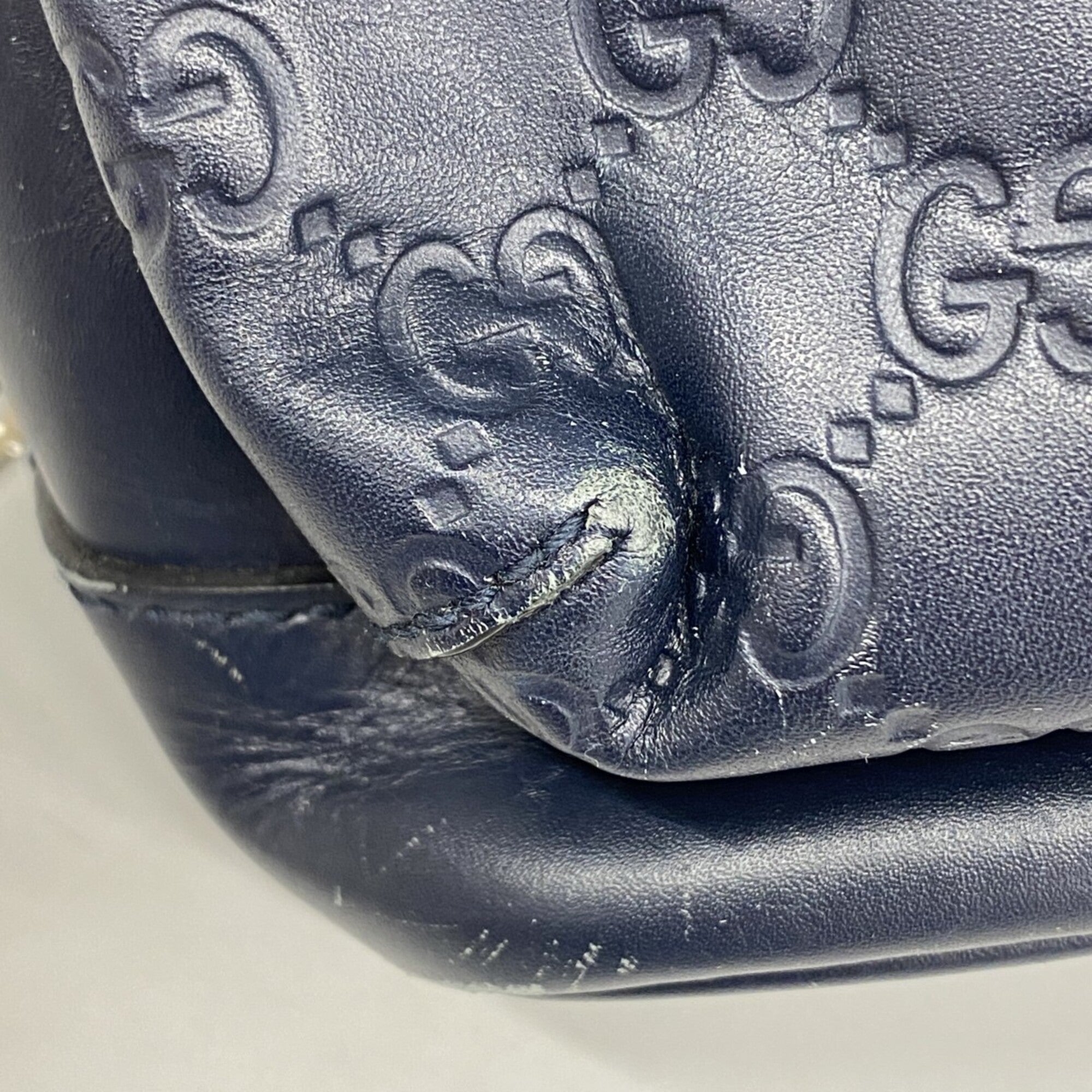 Gucci Navy Leather Sling Bag (Pre-Owned)