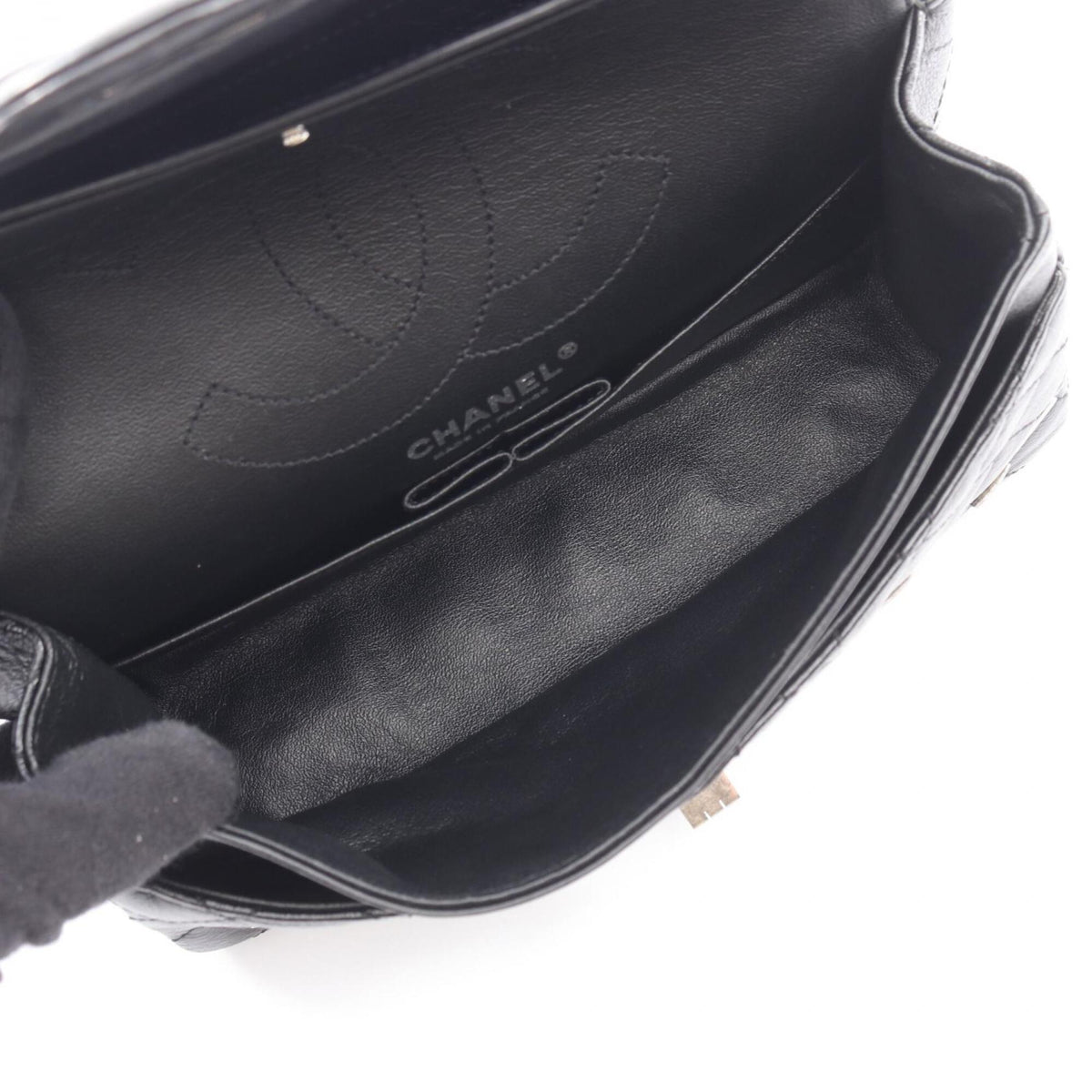 Chanel Black Leather Handbag Shoulder Bag (Pre-Owned)