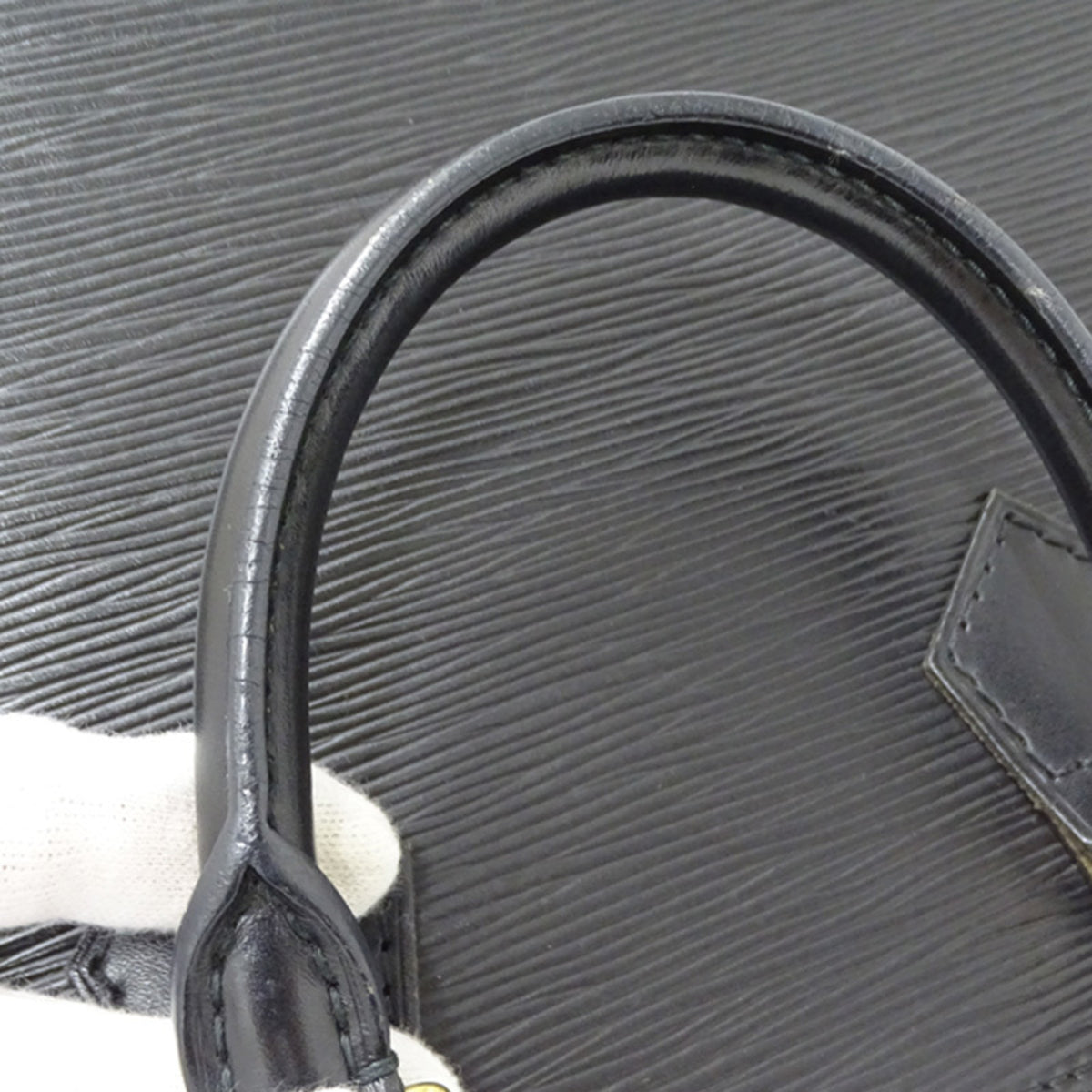 Louis Vuitton Black Noir Epi Leather Handbag (Pre-Owned)