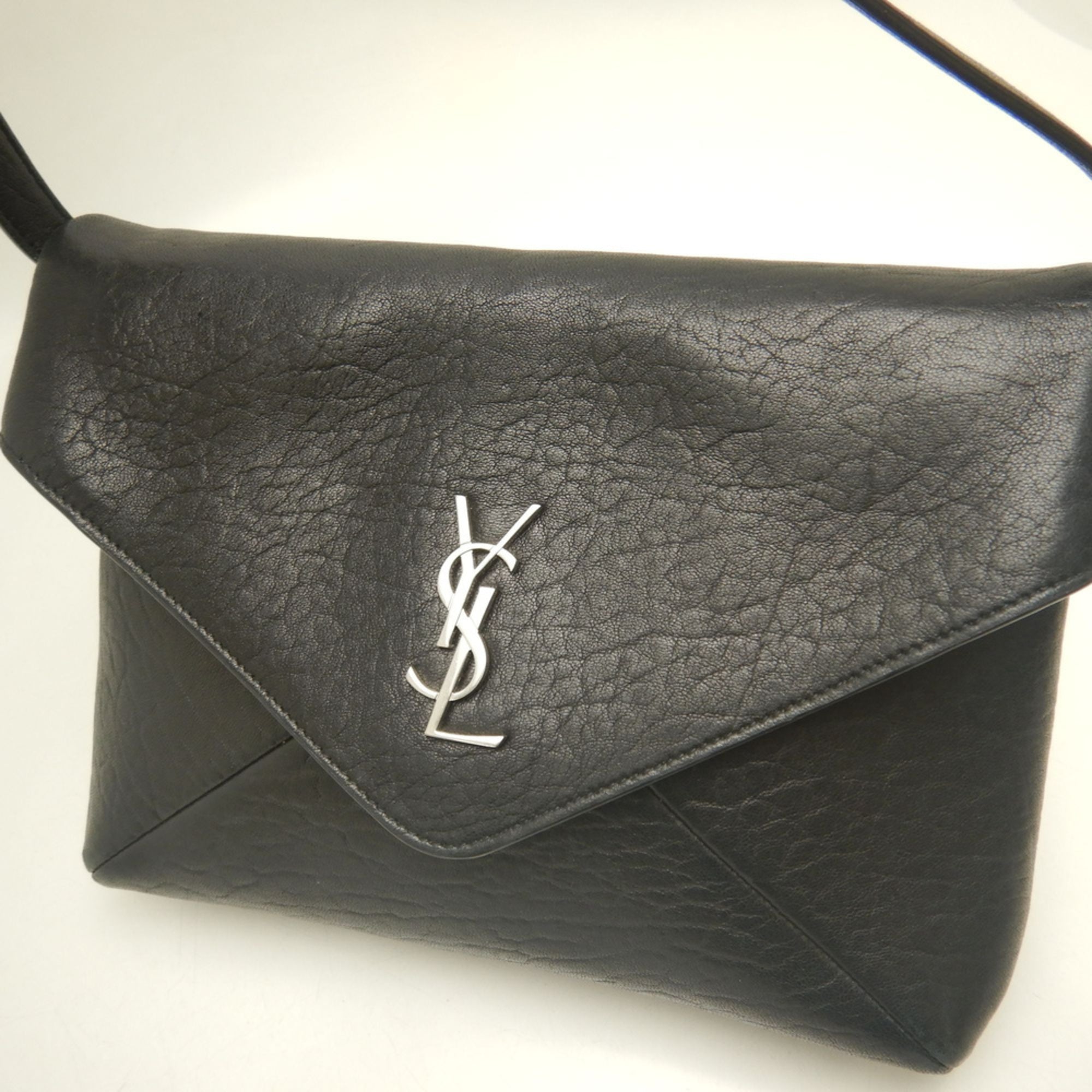 Yves Saint Laurent Black Leather Shoulder Bag (Pre-Owned)